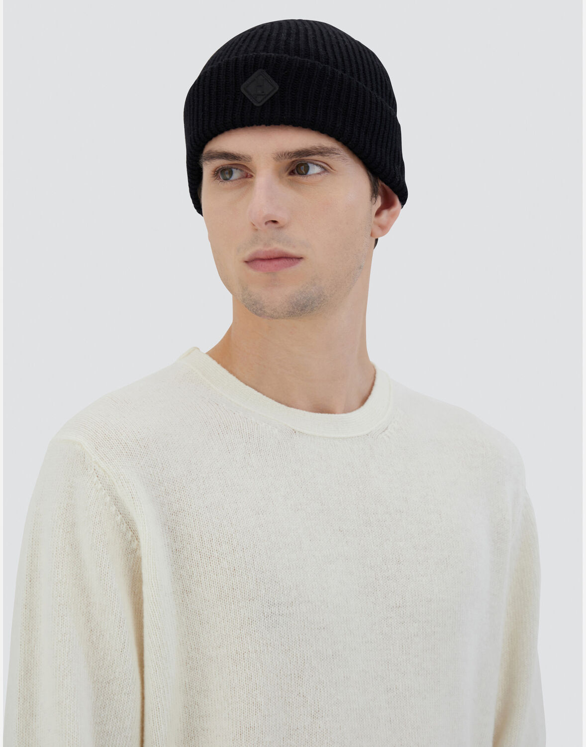 Herno Beanie In Endless Rib In Black