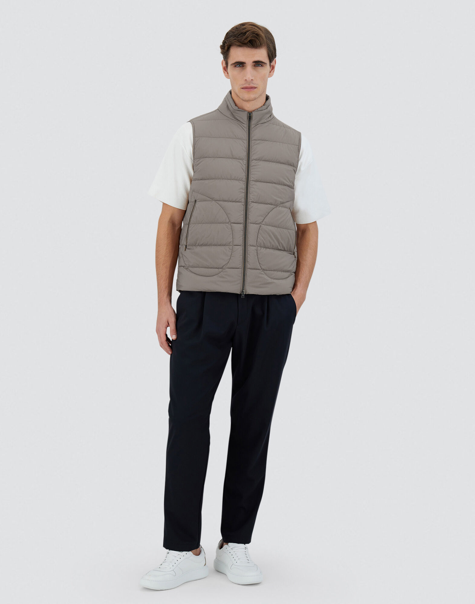 メンズ IL GILET グレージュ | Herno® (ヘルノ)