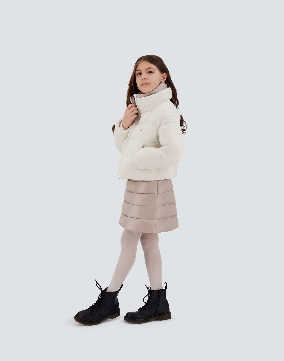 Herno ストレッチライトナイロン＆ウルトラライトナイロン ボンバージャケット In White