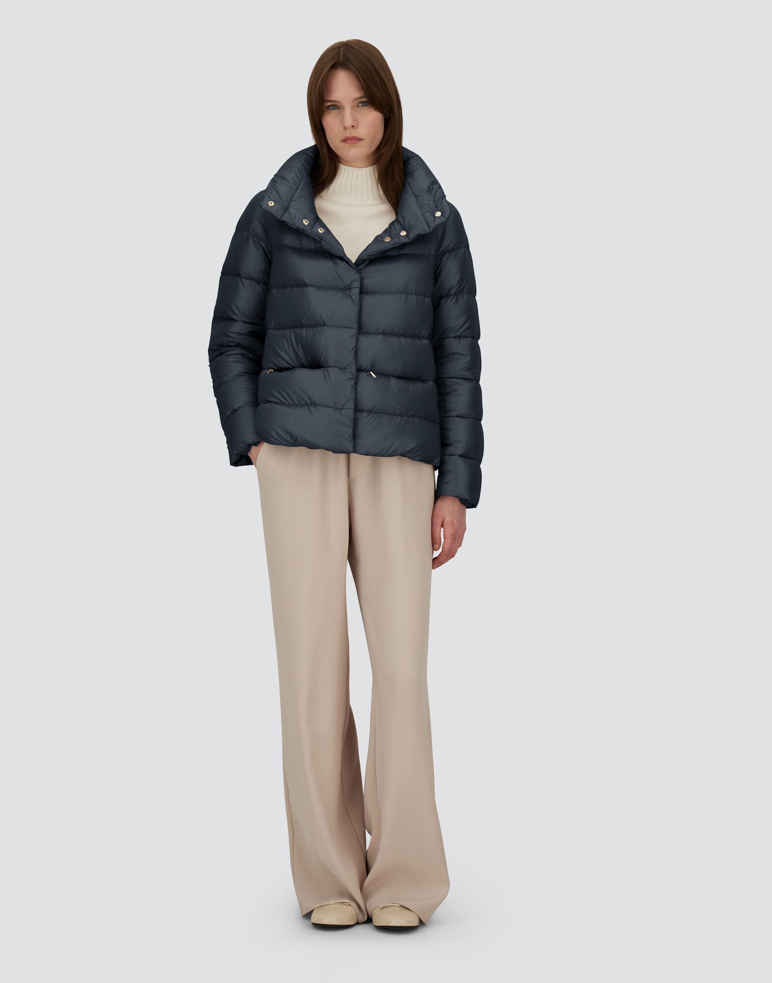 【専用】ヘルノ NYLON ULTRALIGHT AND LADY CAPE L CAPE IN NYLON ULTRALIGHT in Black for Women | Herno®