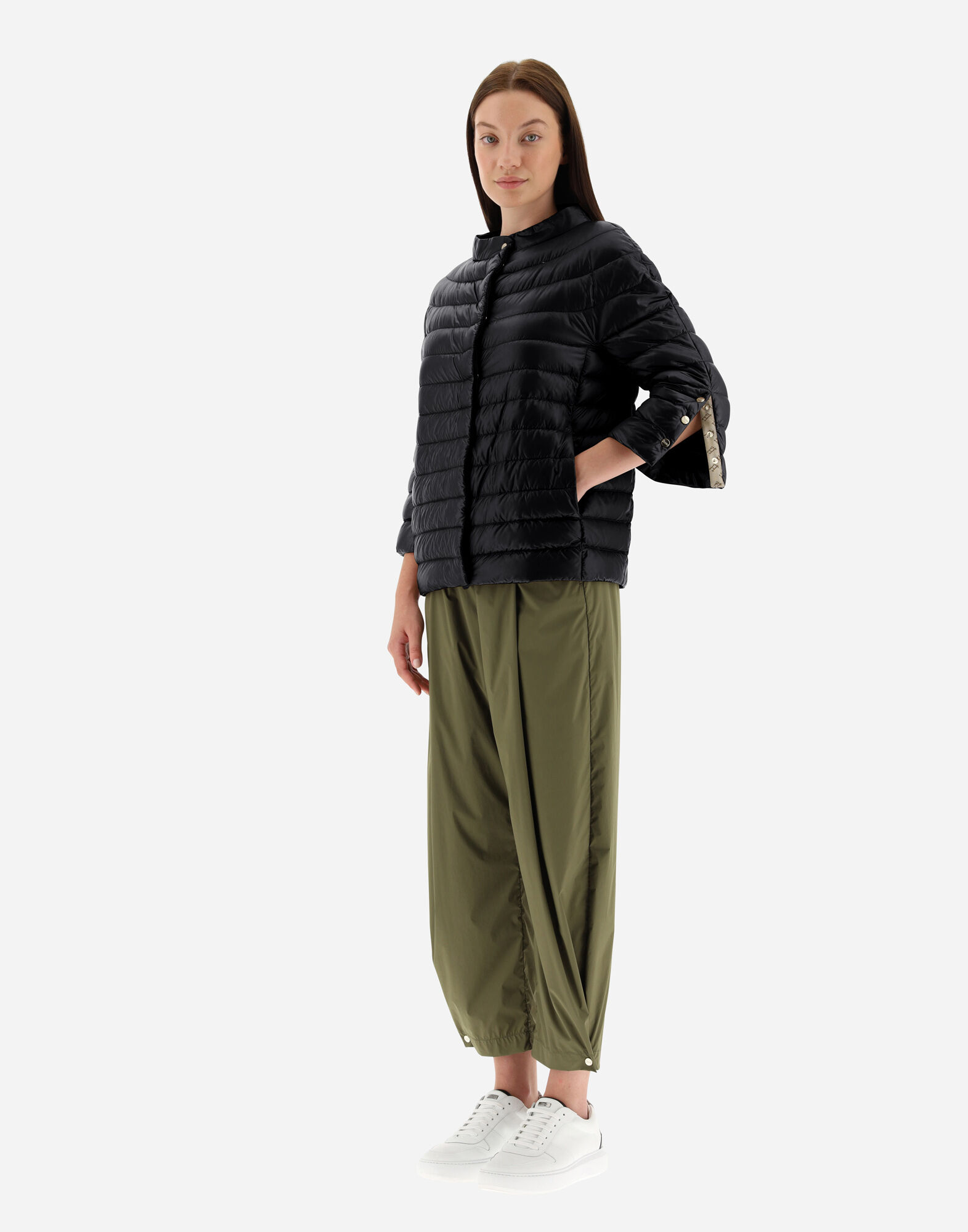 ポンチョ・ケープ Herno ULTRALIGHT NYLON CAPE CAPE IN NYLON ULTRALIGHT AND NEW LADY FAUX FUR in Black for