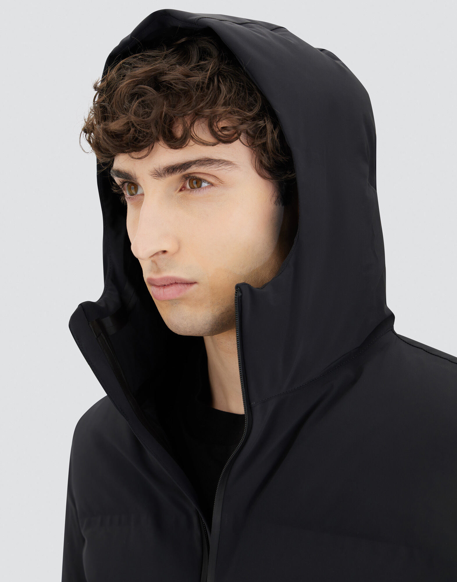 メンズ LONG JACKET IN NEW IMPACT ブラック | Herno® (ヘルノ) メンズ LONG JACKET IN NEW IMPACT ブラック | Herno® (ヘルノ)