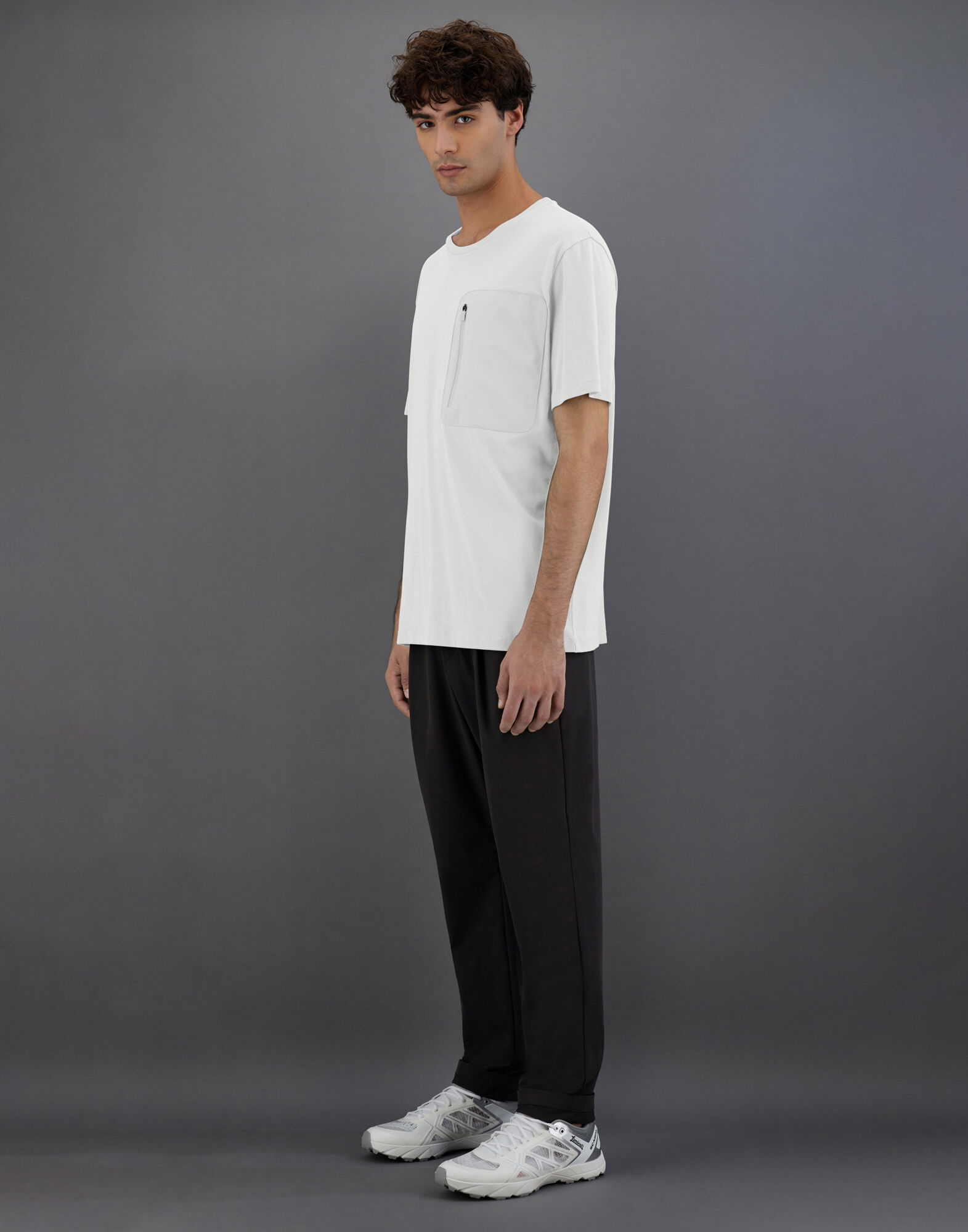 【送料&関税込】Herno Laminar T-shirt メンズ LAMINAR COMPACT JERSEY Tシャツ アイス | Herno® (ヘルノ)