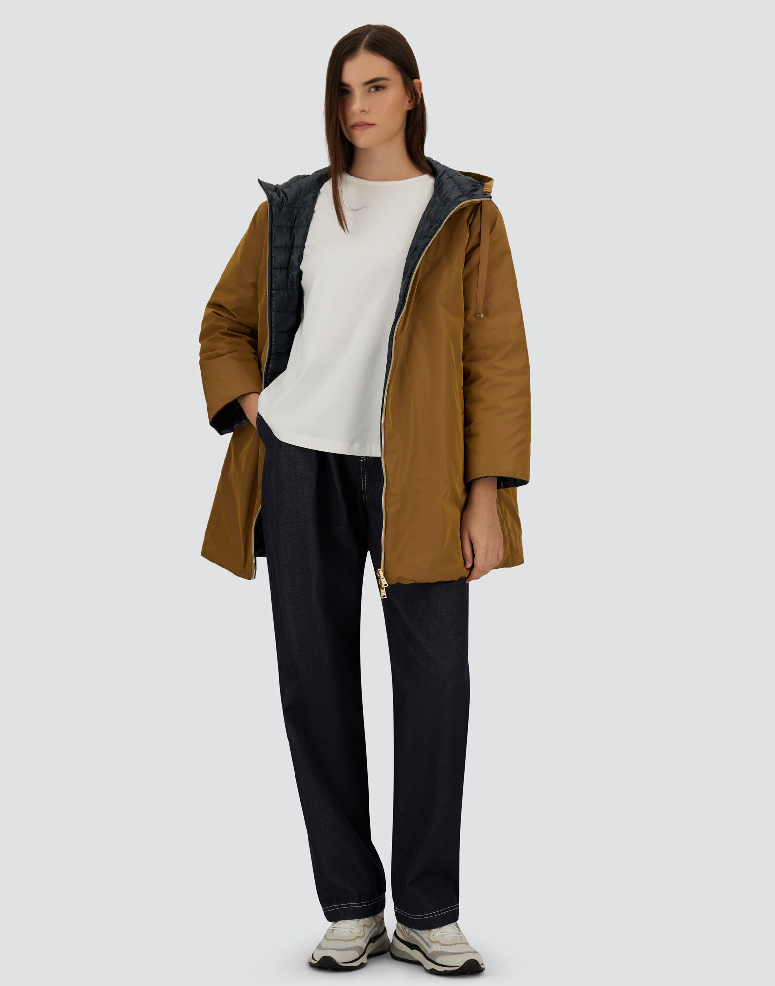 REVERSIBLE A-SHAPE IN NEW TECHNO TAFFETA AND NYLON ULTRALIGHT in