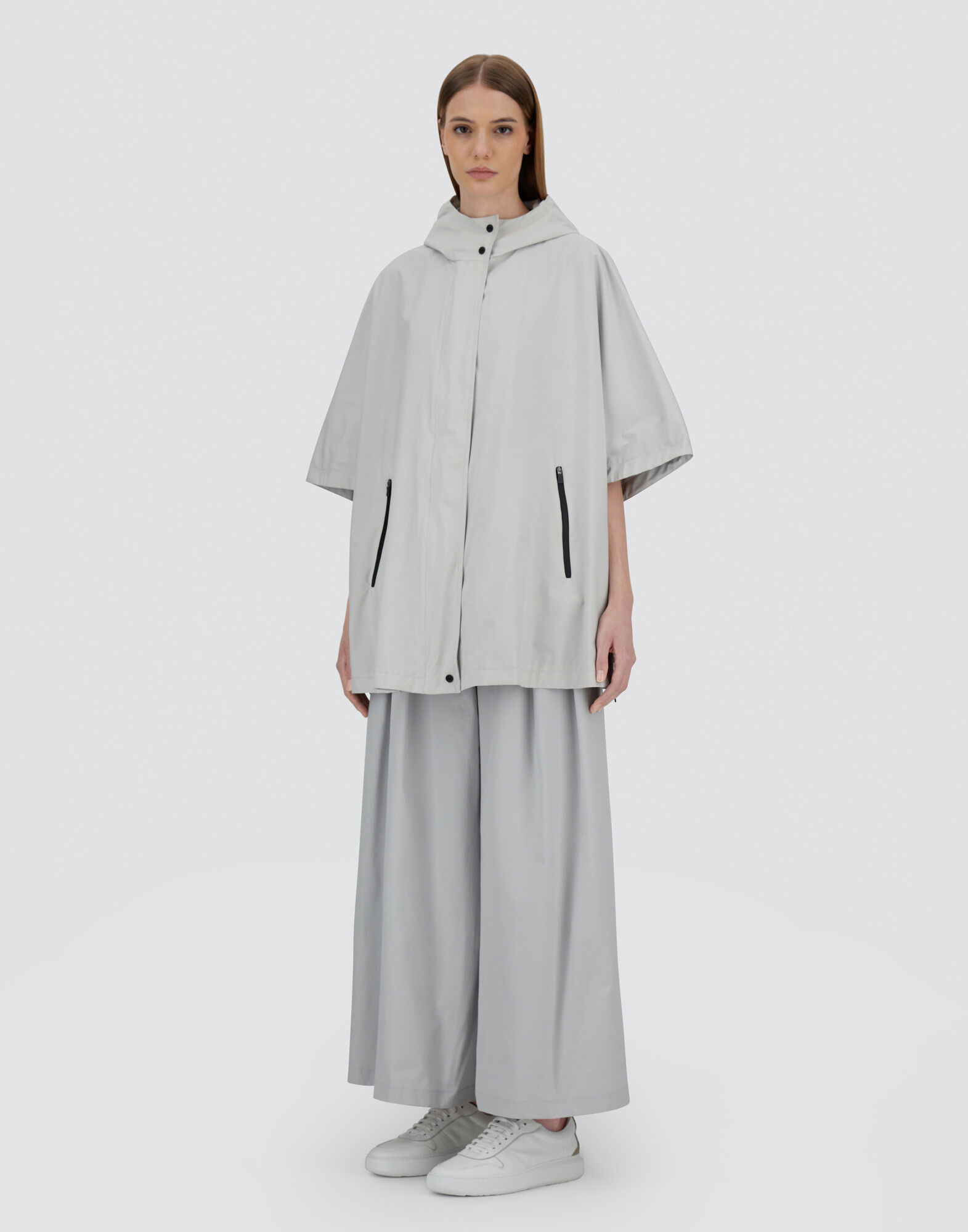 PONCHO IN GORE-TEX INFINIUM WINDSTOPPER in Ice for Women