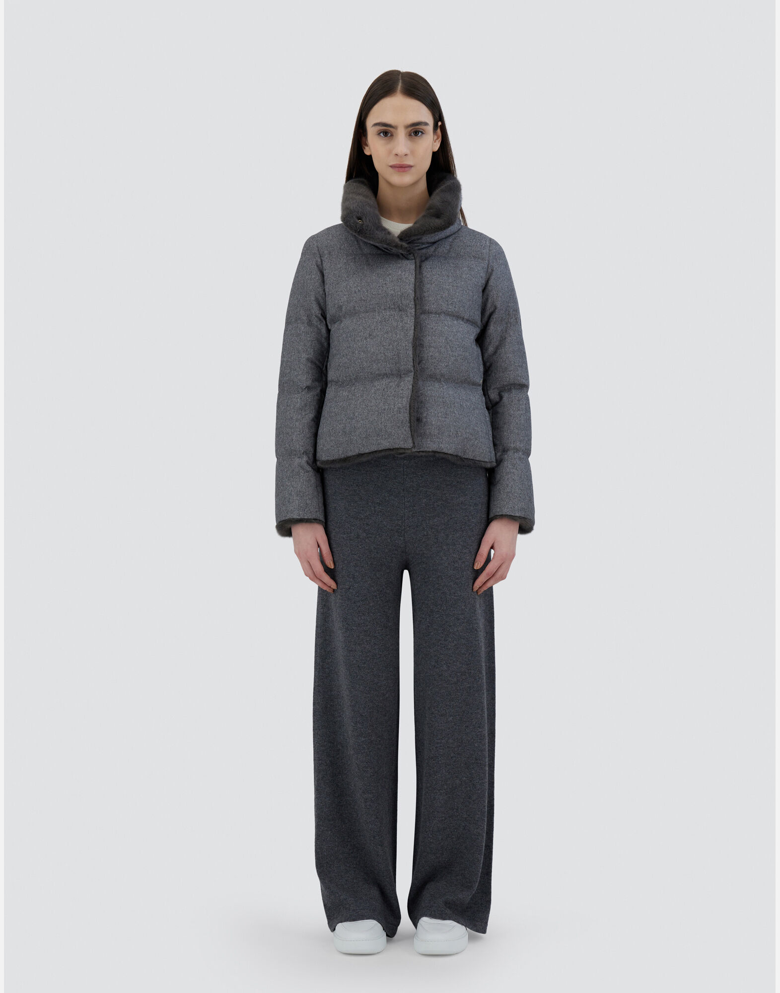 メンズ カシミヤ シルク ライトフェイクファー コート グレー | Herno® (ヘルノ)