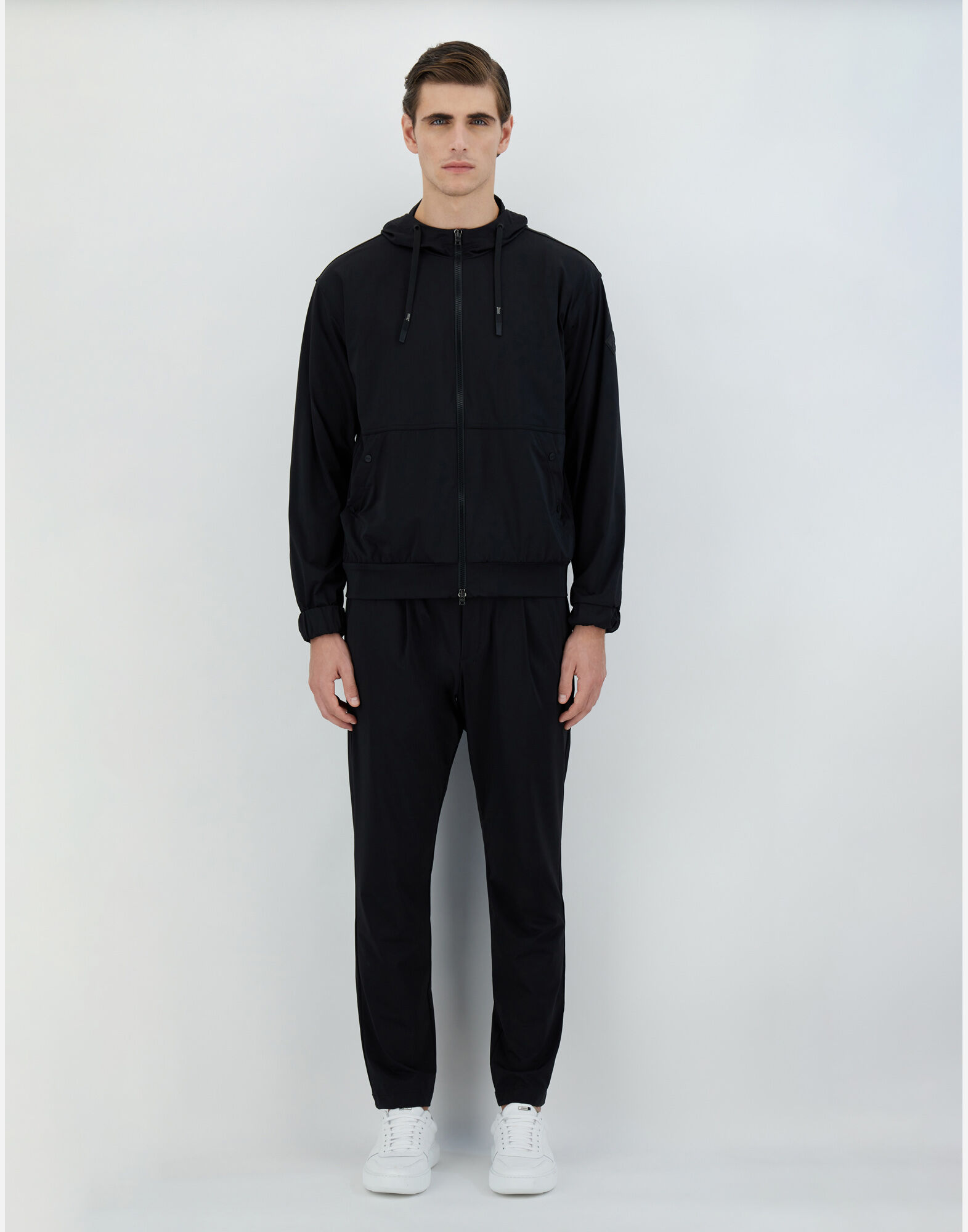 【送料&関税込】Herno Viscose Joggers NYLON JERSEY SWEATSHIRT in Black for Men | Herno®