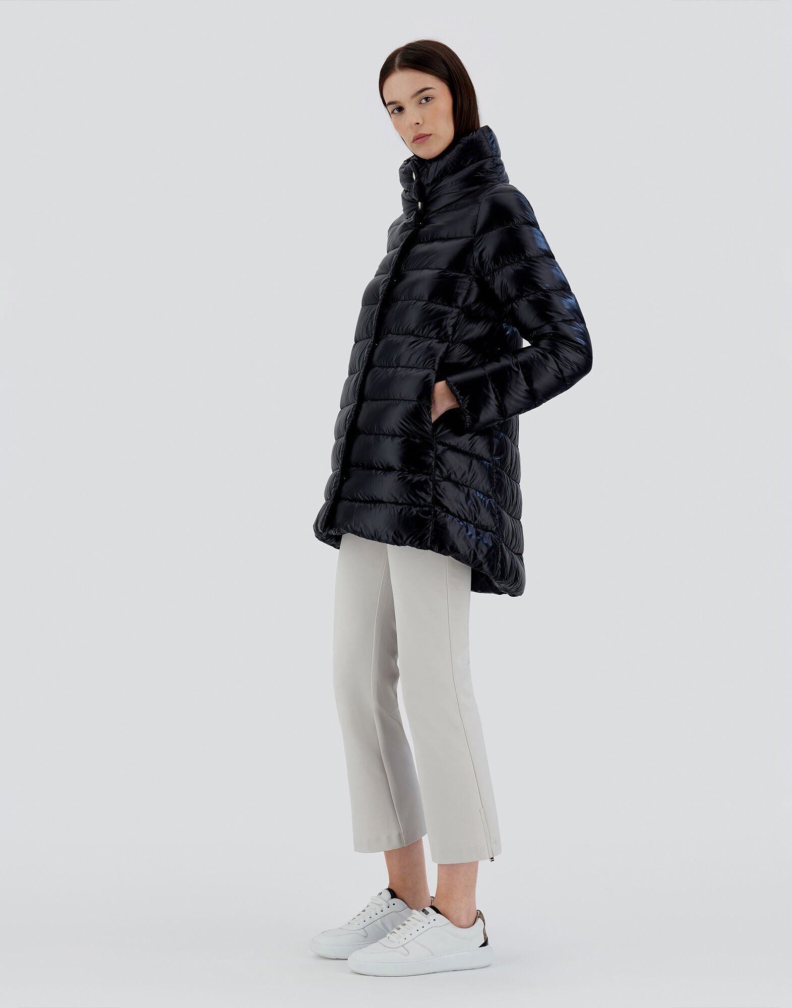 AMELIA in Black for Women Herno