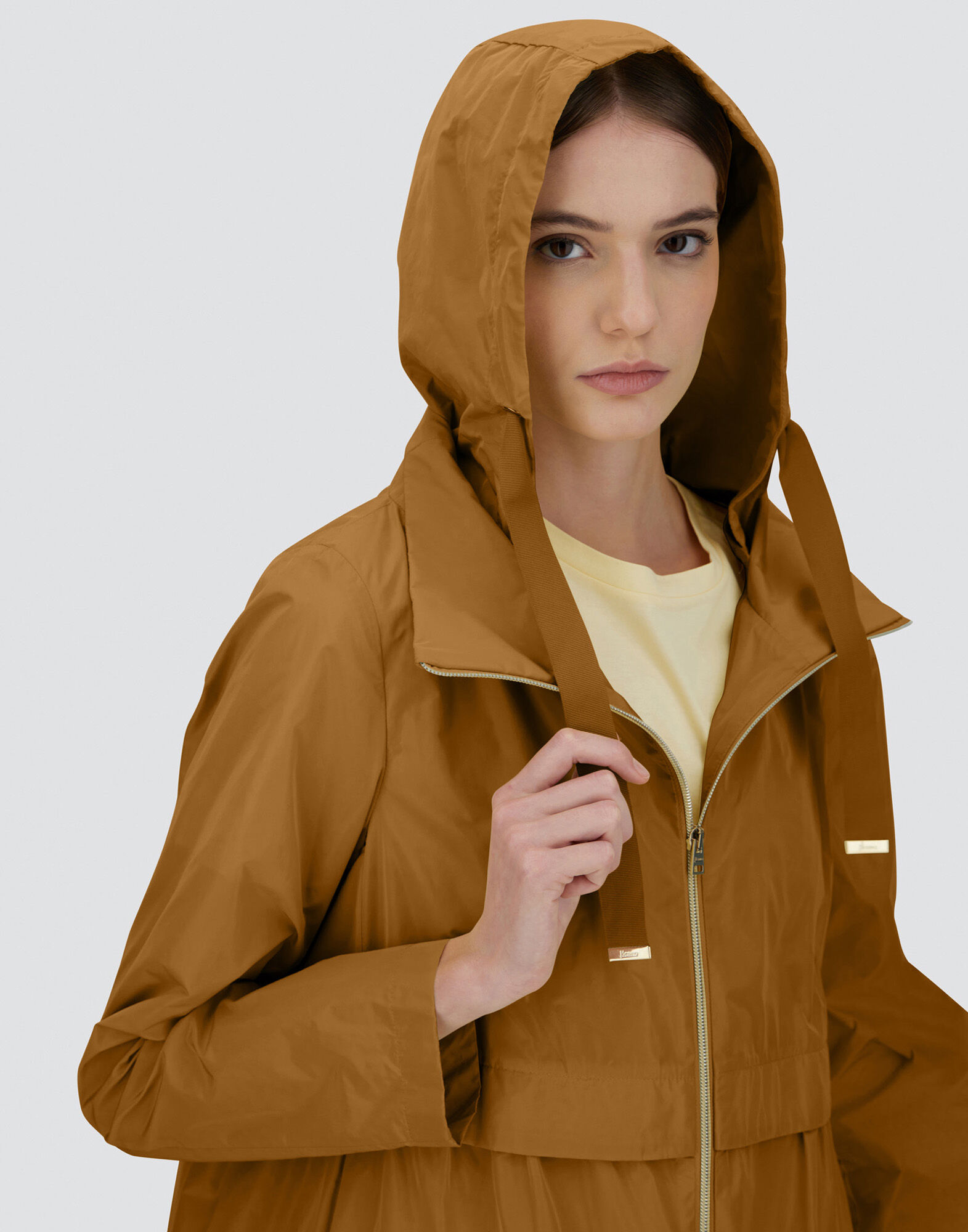 レディース ニュー テクノタフタ コート キャメル | Herno® (ヘルノ)