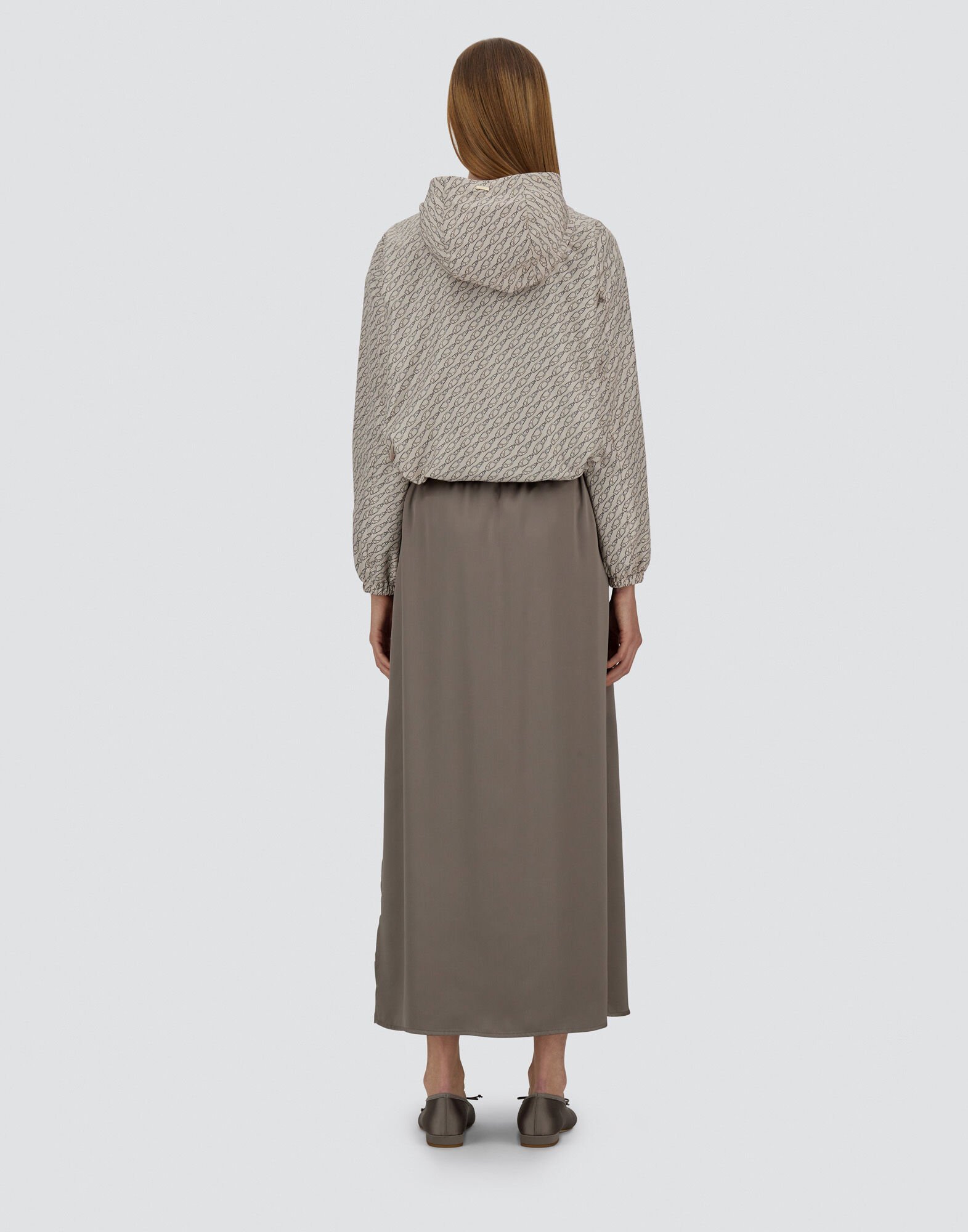 【HERNO】アイコニック プリント ジャケット キャメル SHINY TECH CRINKLE JACKET in Chantilly for Women | Herno®