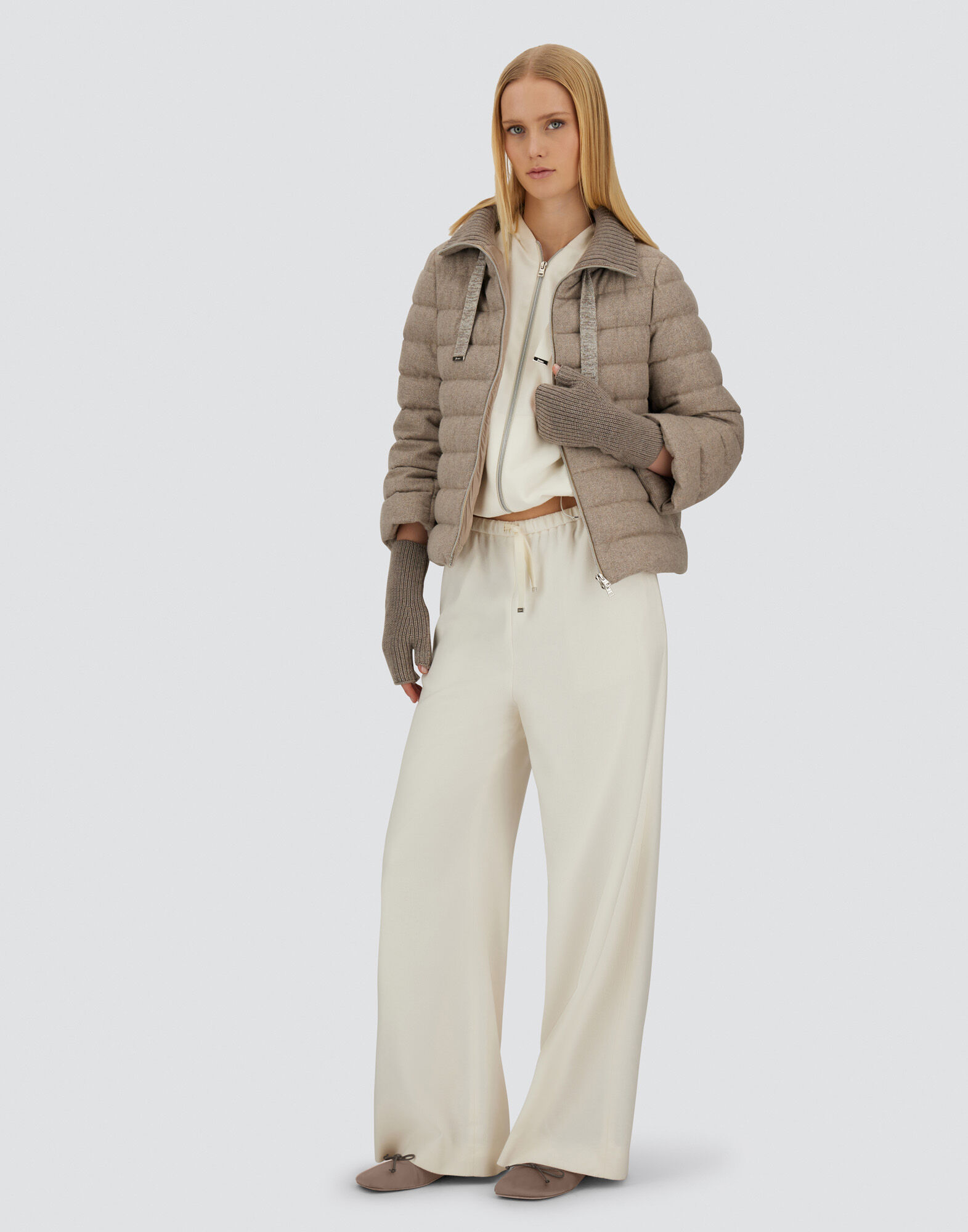 レディース RESORT CAPE IN LUCENT CASHMERE WOOL シャンティイ