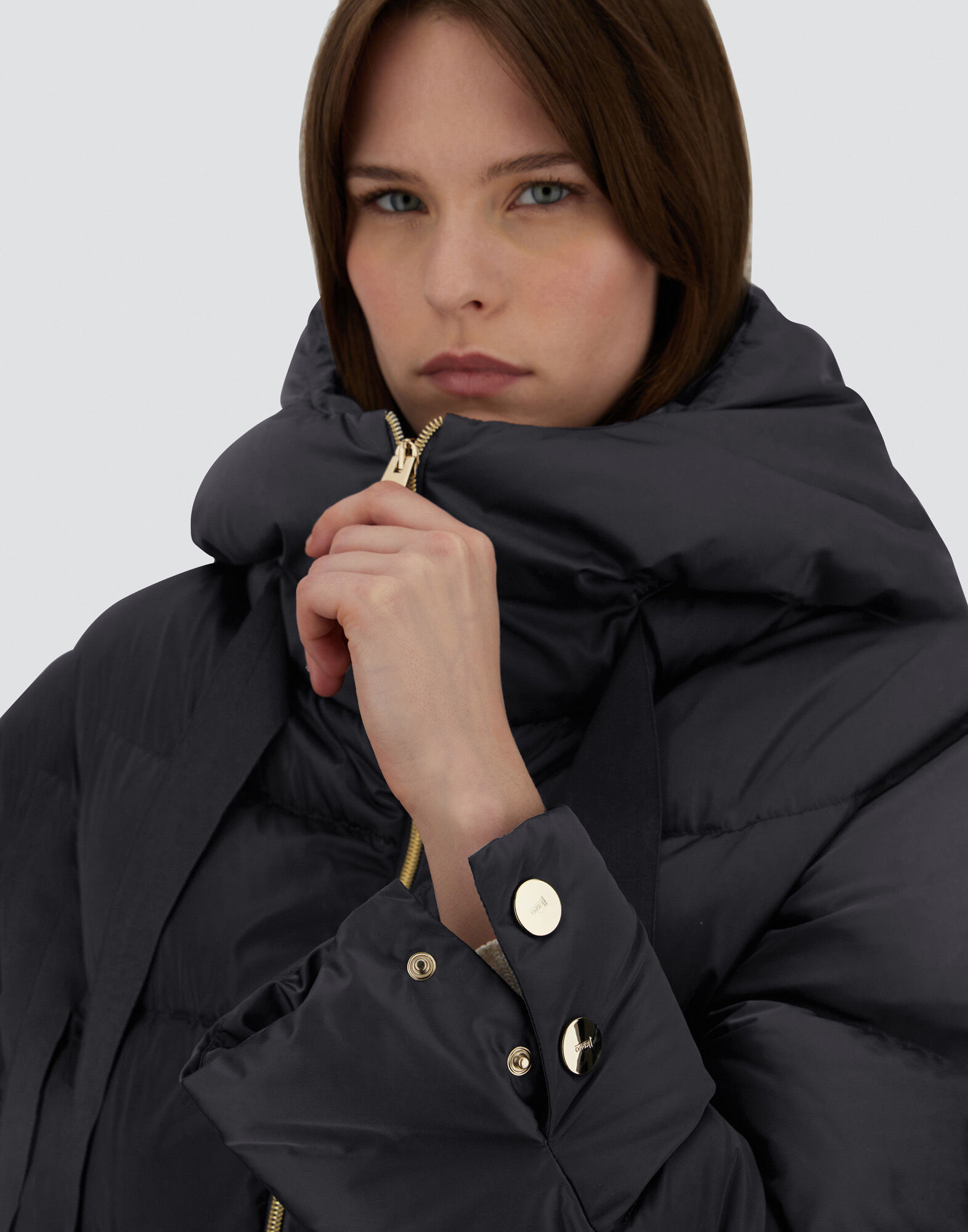 HERNO ヘルノ ダウンコート　40 M　黒　スタンドカラー　Aライン　芸能人 楽天市場】HERNO ヘルノ ダウンジャケット NEW CITY GLAM