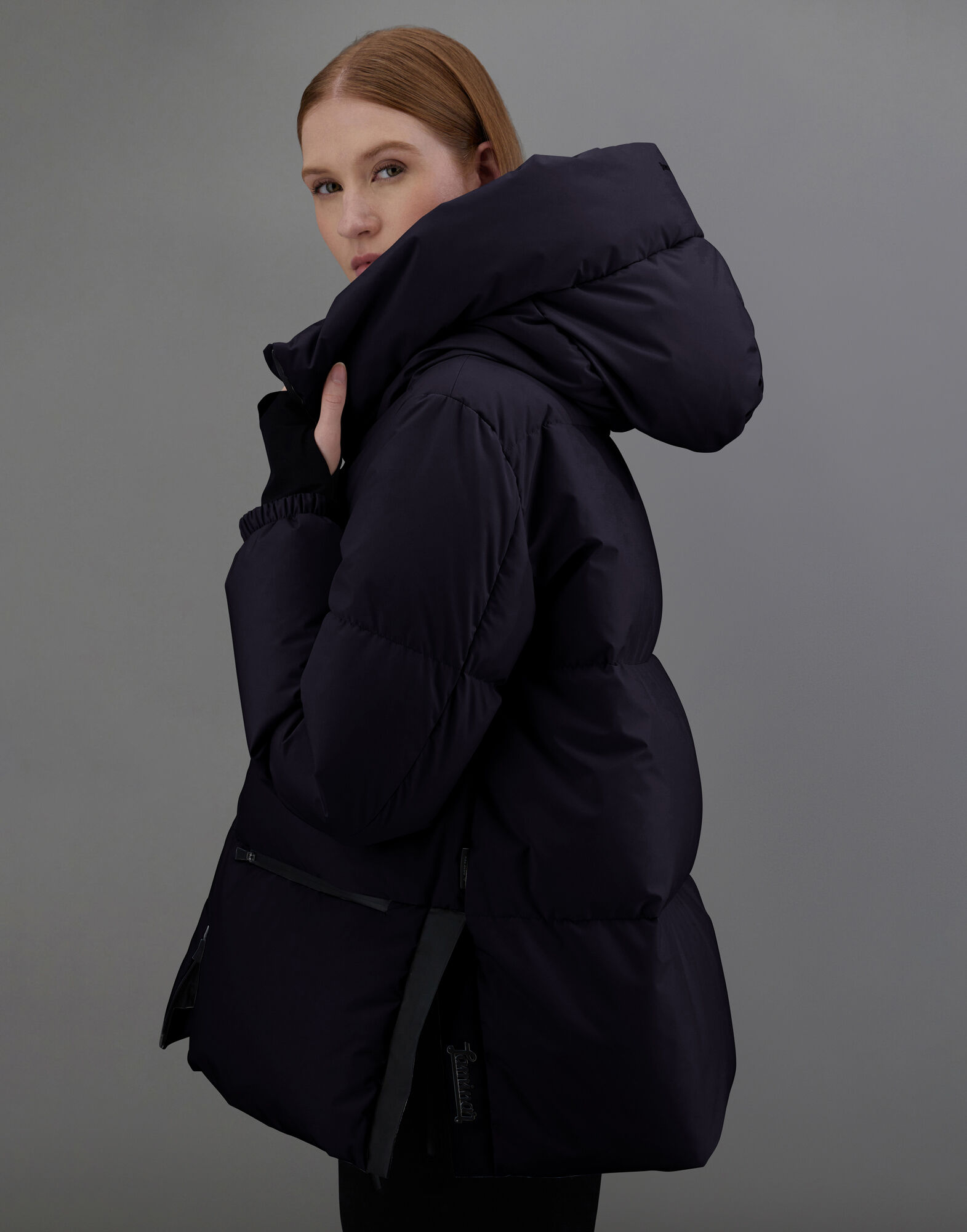 レディース GORE-TEX INFINIUM WINDSTOPPER LAMINAR ケープ ブラック | Herno® (ヘルノ)