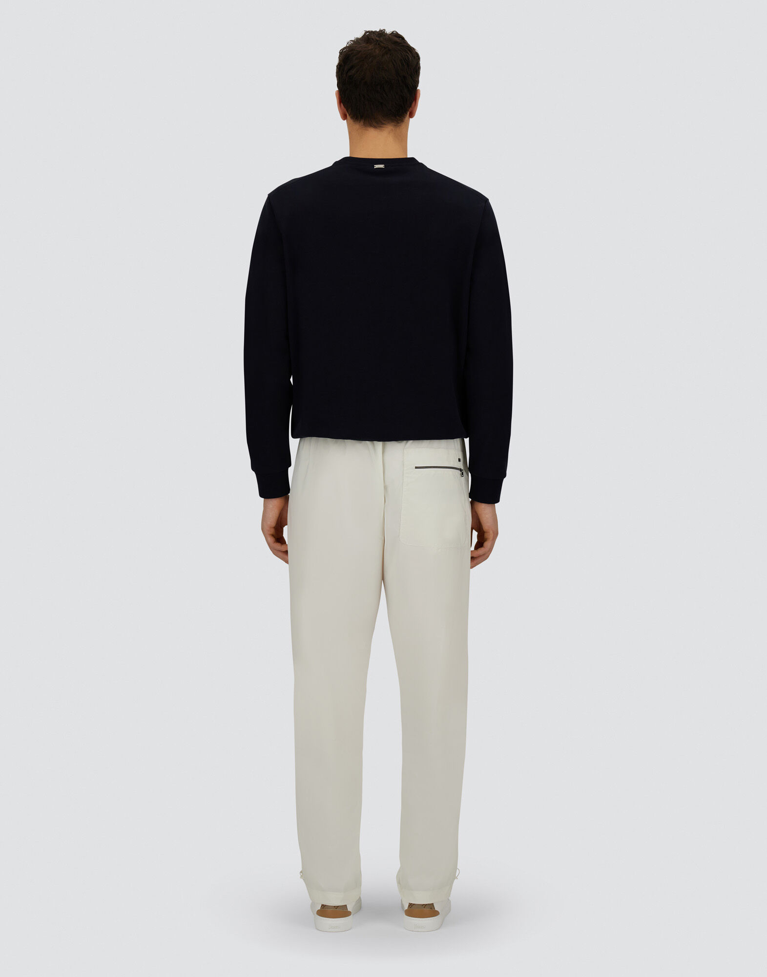 メンズ リゾート ライトストレッチナイロン パンツ ホワイト | Herno