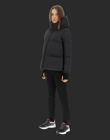 LAMINAR CAPE IN GORE-TEX INFINIUM WINDSTOPPER in Black for Women  