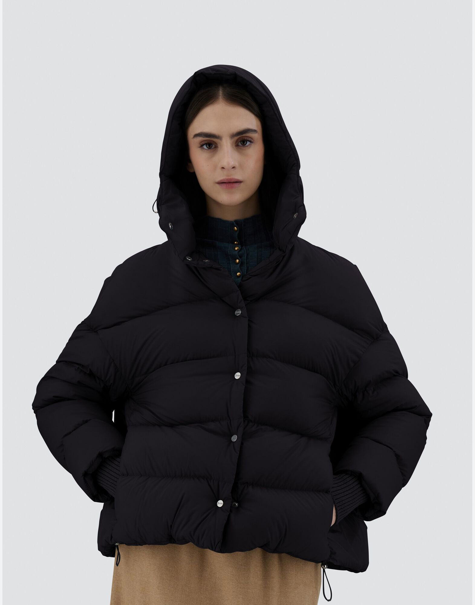 レディース ニットカラー付きカシミアシルク Aシェイプ ライトグレー | Herno® (ヘルノ)
