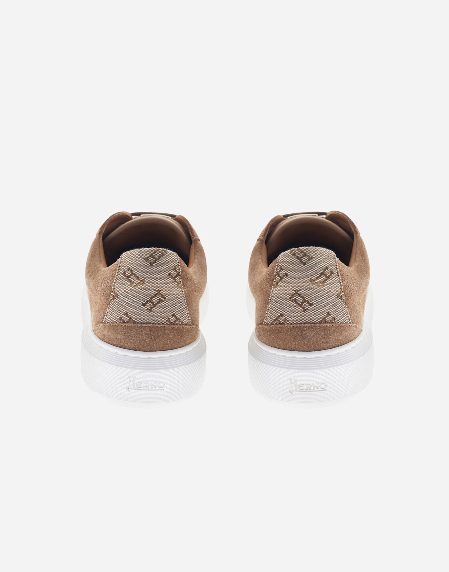 SH010DMSHOE26_2157_3.jpg?sw=