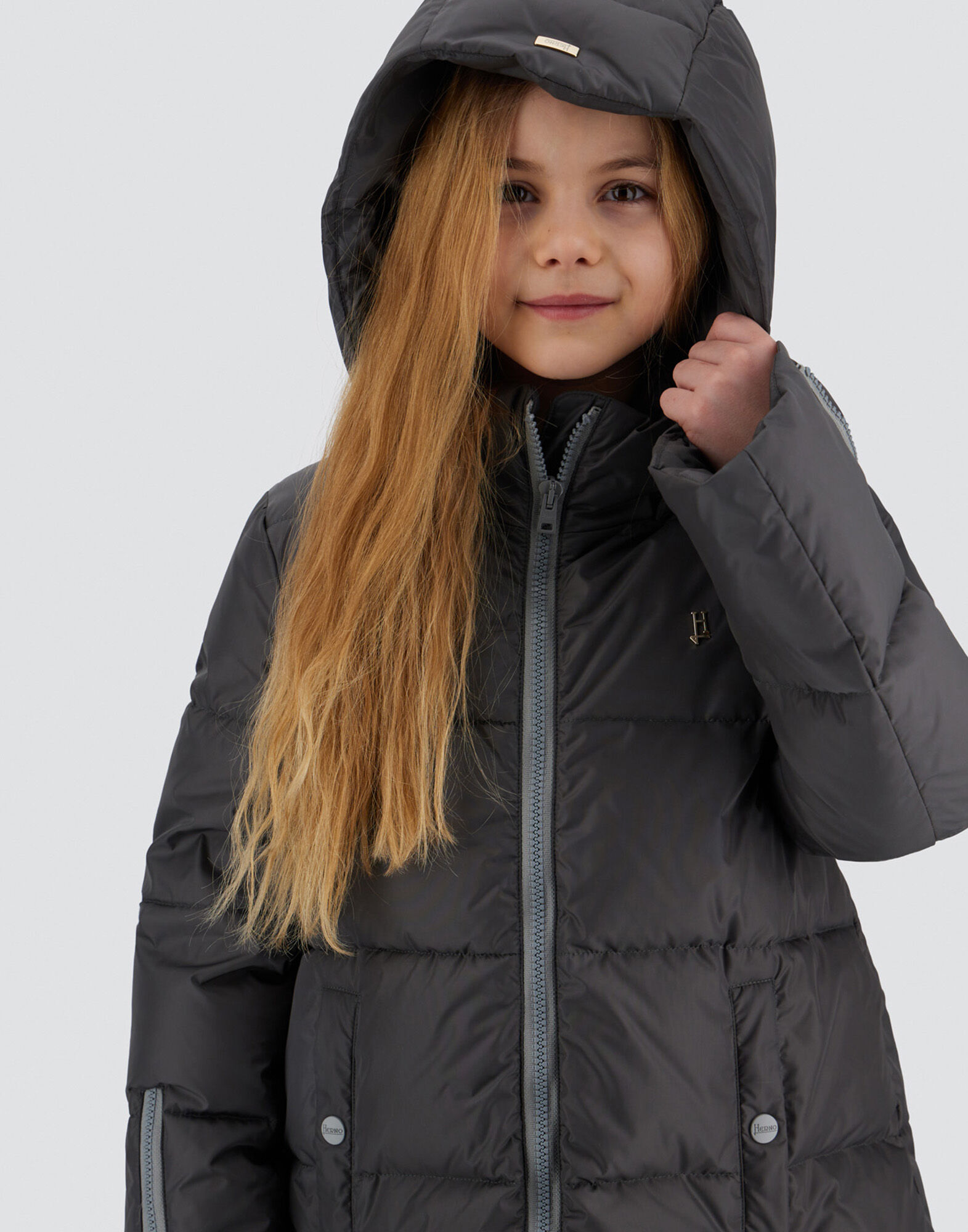 女児 A-SHAPE JACKET IN NYLON CHAMONIX グレー Herno® (ヘルノ)