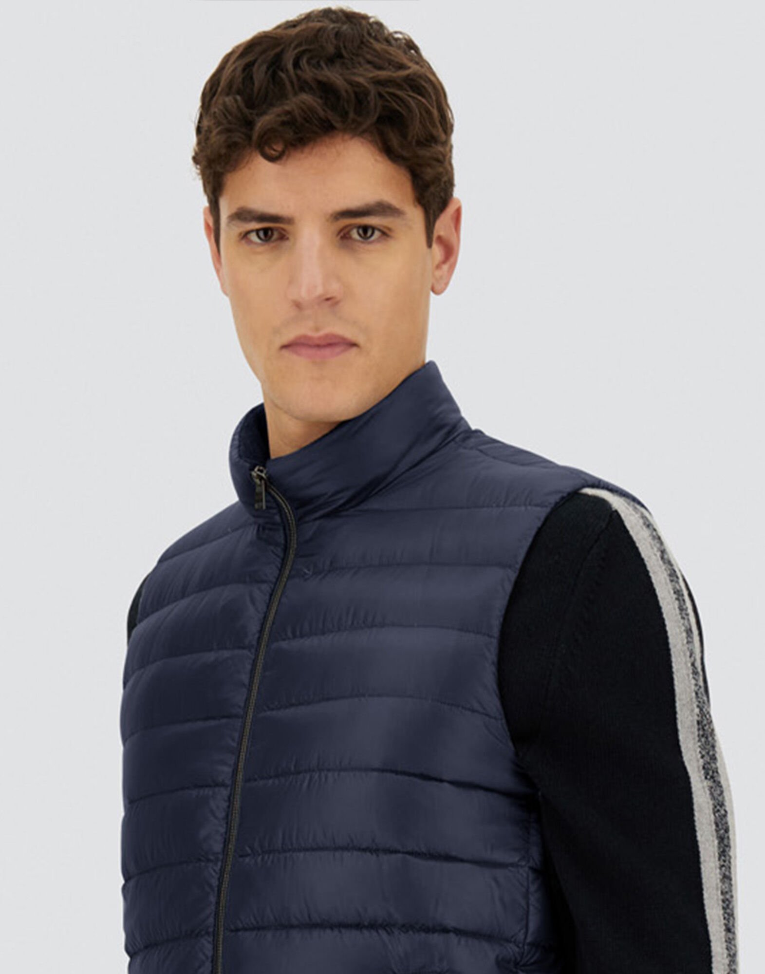 メンズ リゾート ナイロンウルトラライト ベスト ネイビーブルー