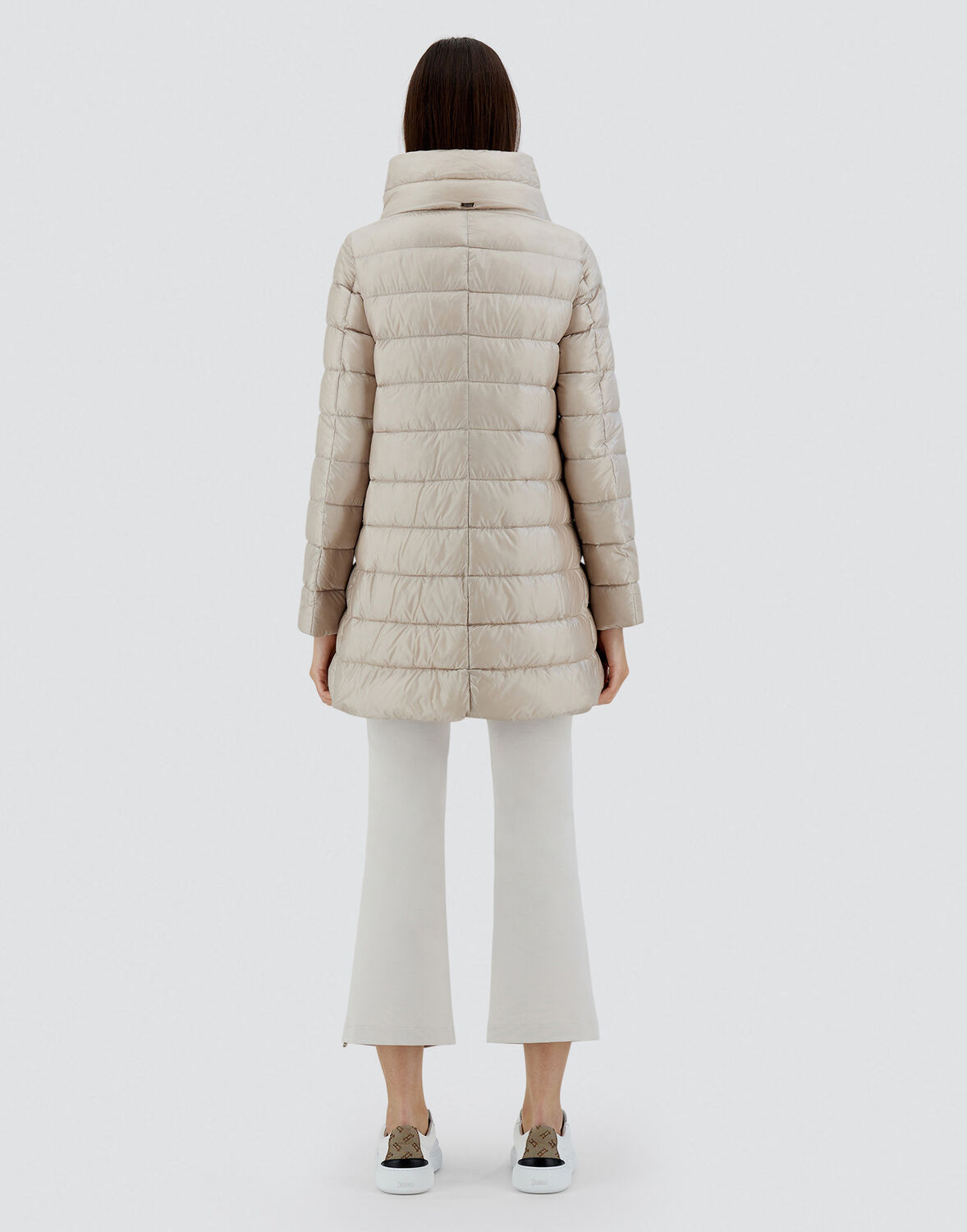 Herno "amelia" Quilted Down Jacket With Crater Collar In Chantilly