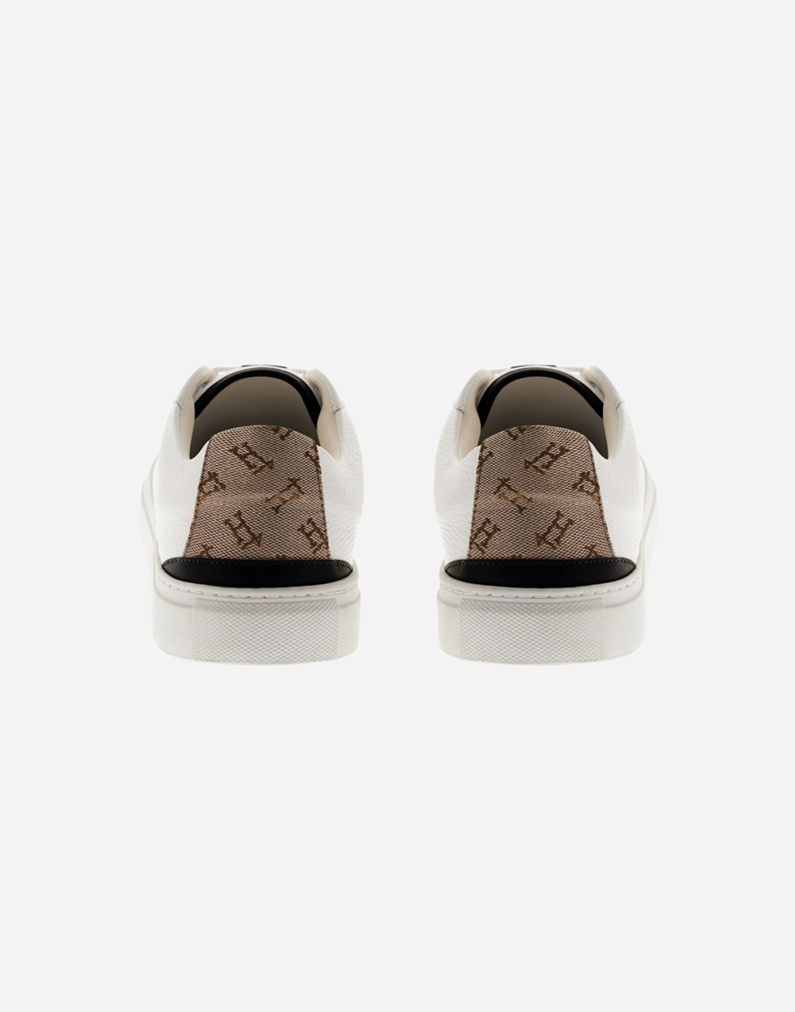SH011UMSHOE27_1092_2.jpg?sw=
