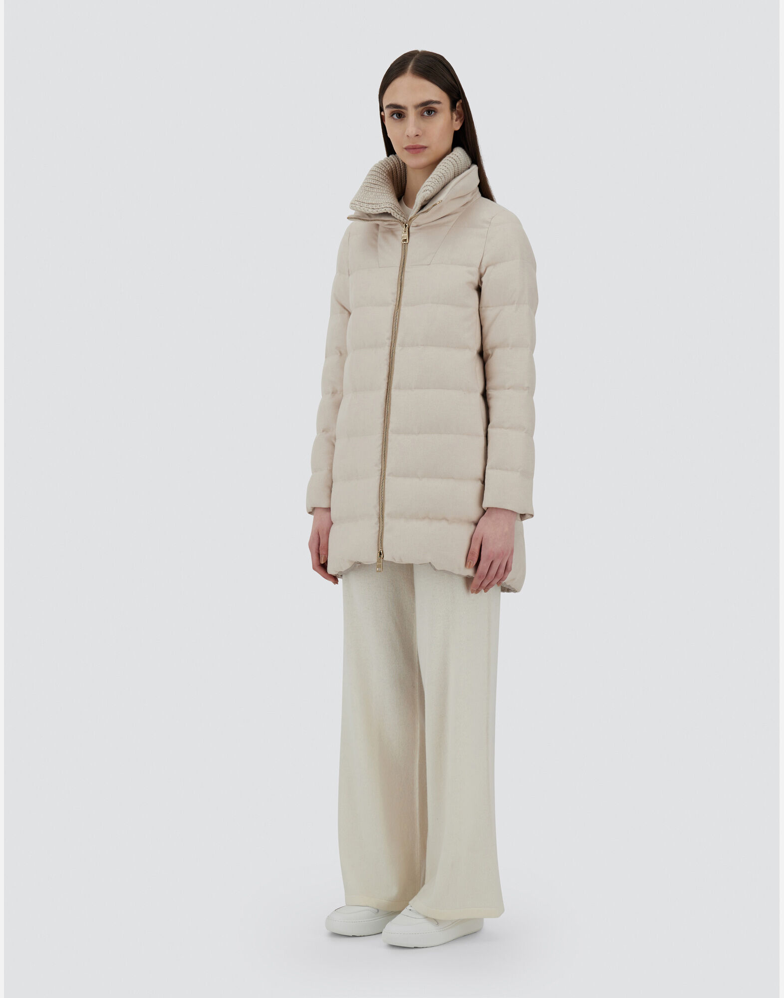 A-SHAPE CASHMERE SILK WITH KNITTED COLLAR in Chantilly for