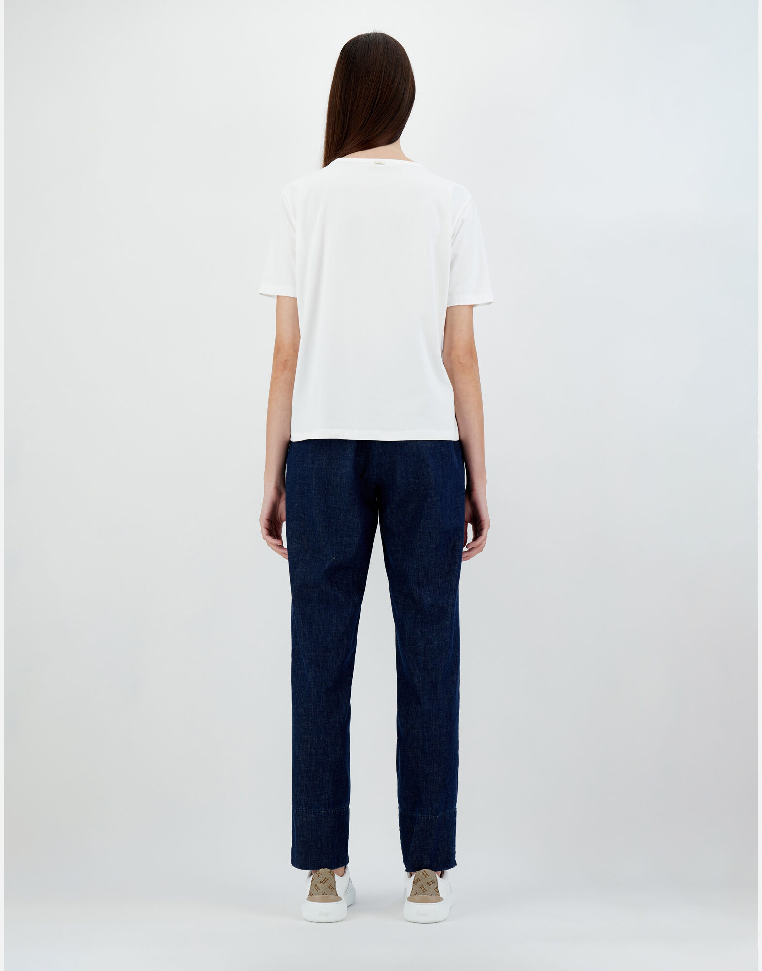 【HERNO】INTERLOCK JERSEY Tシャツ レディース INTERLOCK JERSEY Tシャツ ホワイト | Herno® (ヘルノ)
