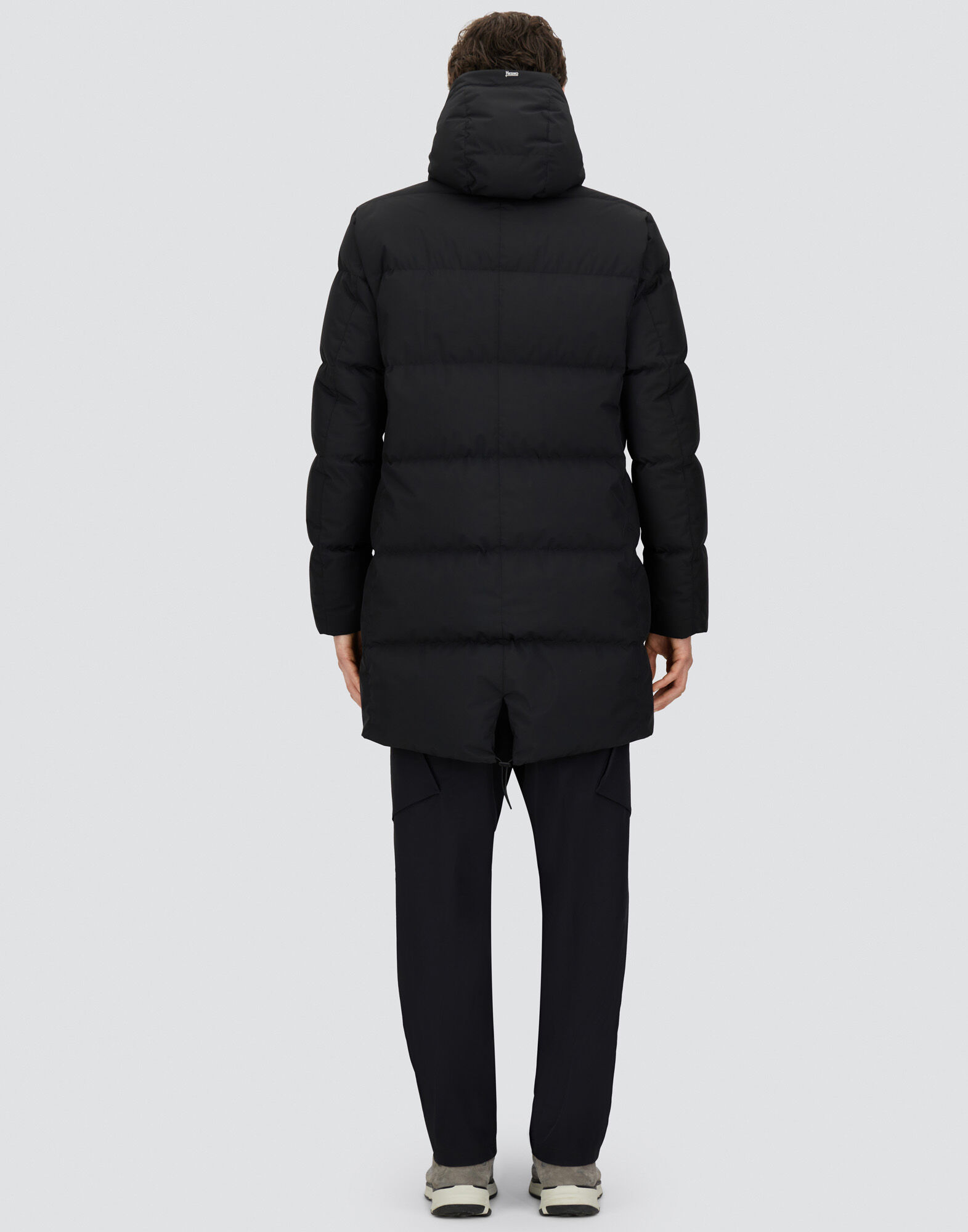 メンズ LONG PARKA IN 2-LAYER WINDSTOPPER ブラック | Herno® (ヘルノ)