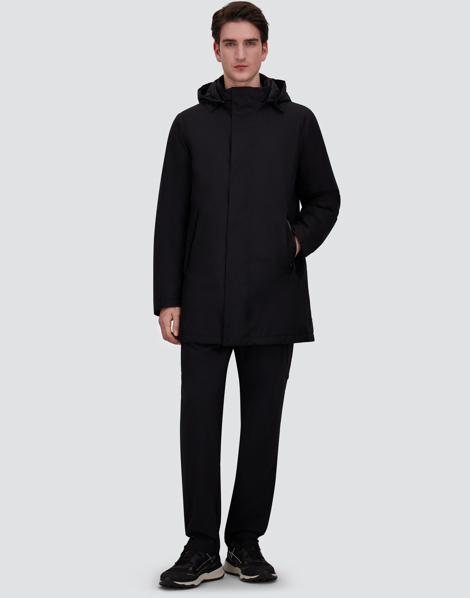 メンズ SHORT PARKA IN 2-LAYER GORE-TEX® ブラック | Herno® (ヘルノ)
