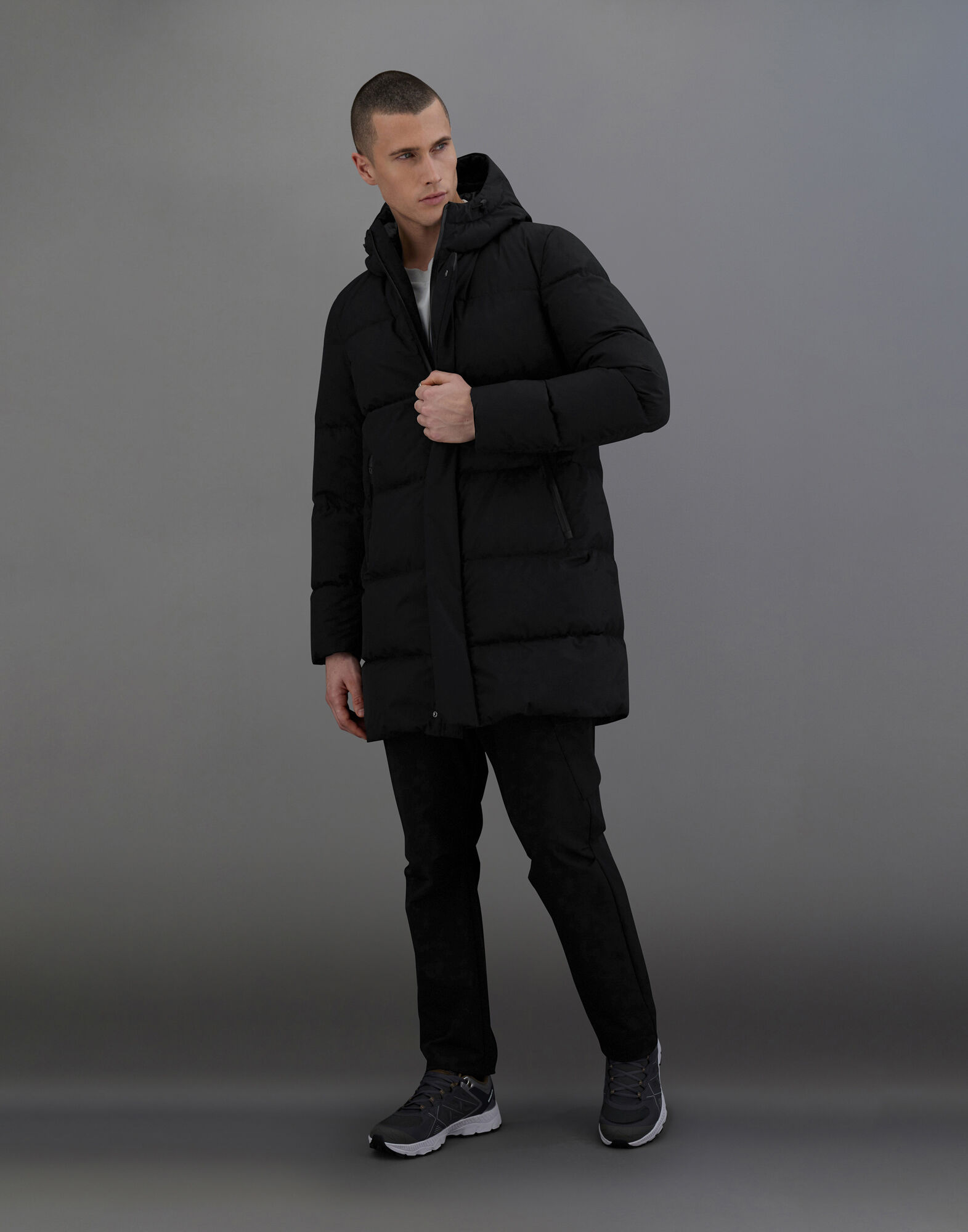 メンズ GORE-TEX INFINIUM WINDSTOPPER LAMINAR パーカー ブラック | Herno® (ヘルノ)