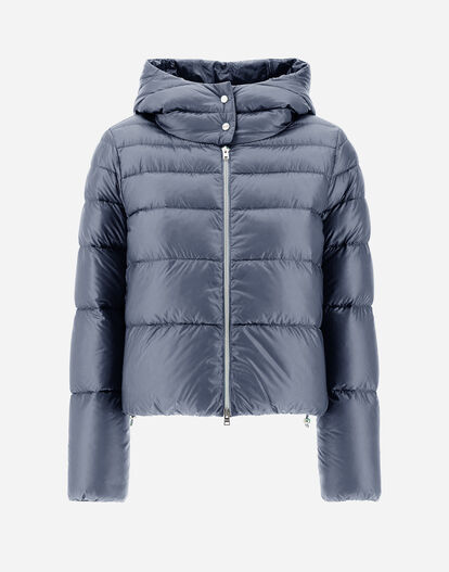 PI00124DR12017Z_9002_0.jpg?sw=  