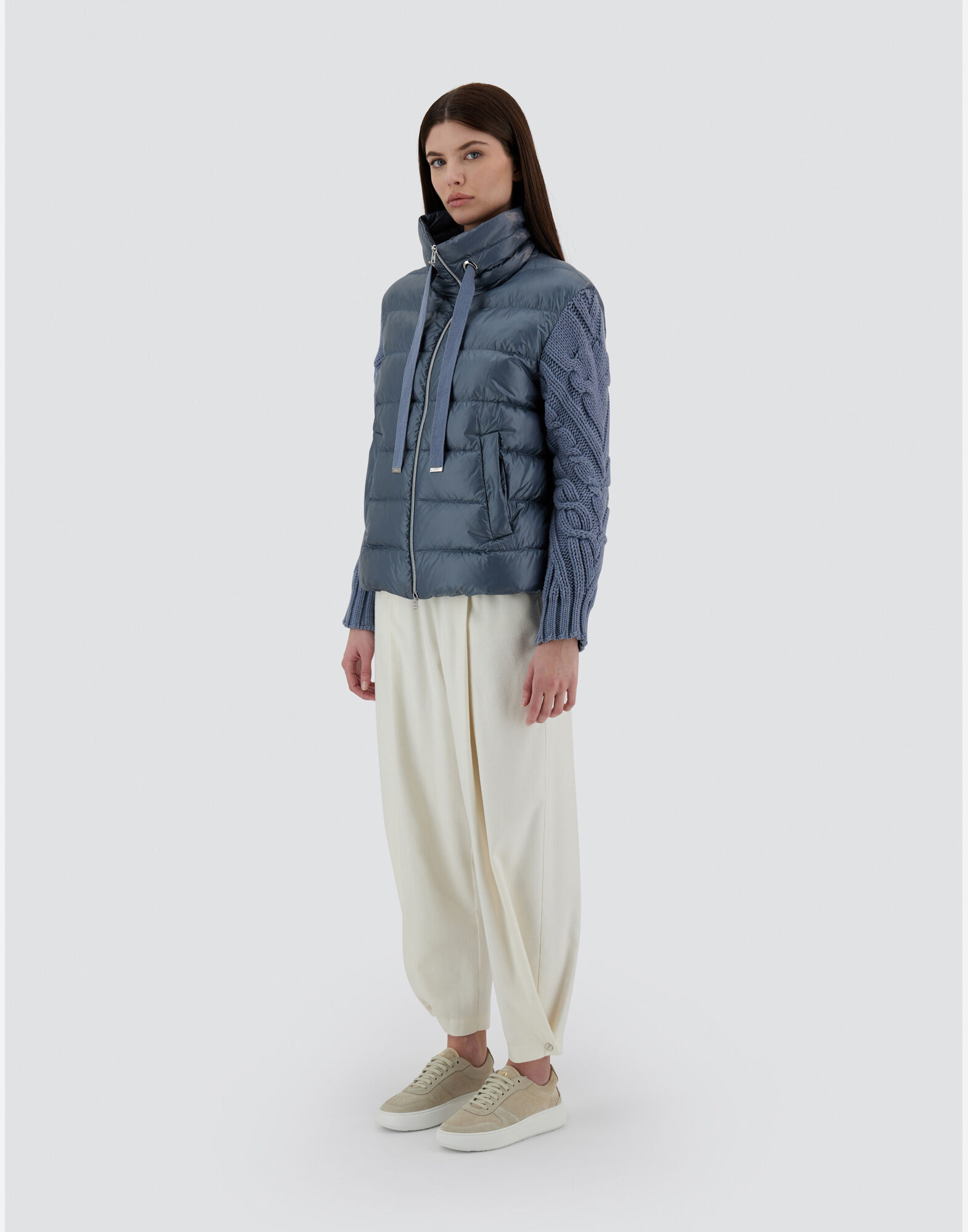 RESORT CAPE IN NYLON ULTRALIGHT & INFINITY BRAID in Light