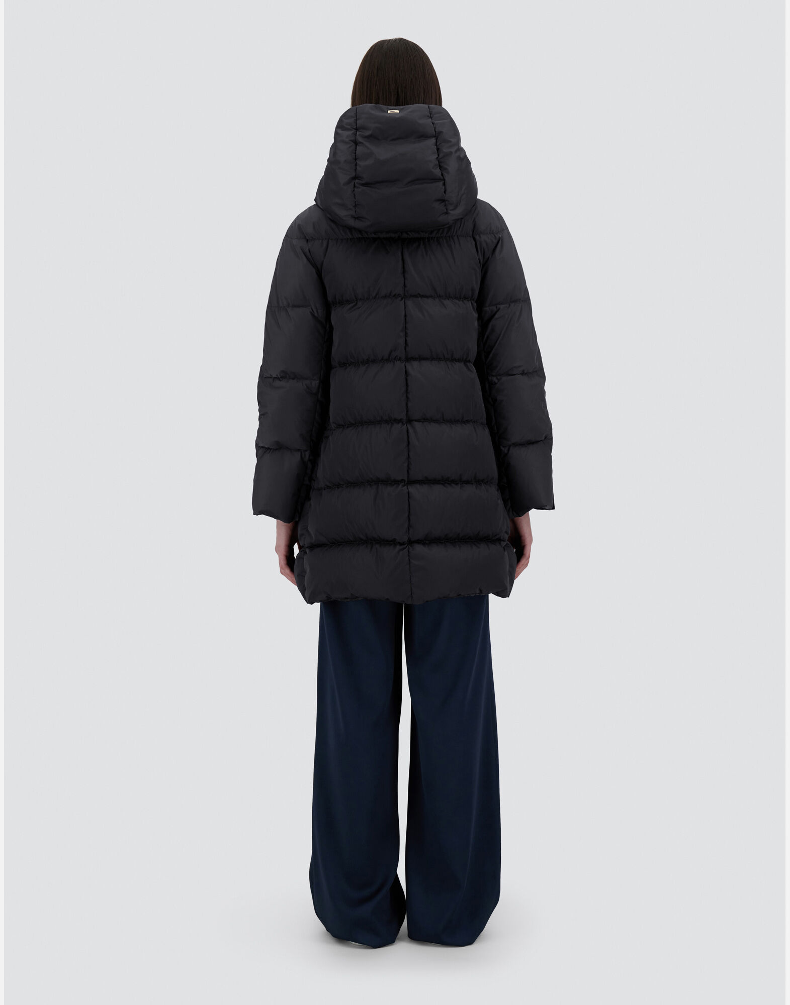 A-SHAPE JACKET IN NYLON ULTRALIGHT in Black for Women | Herno®