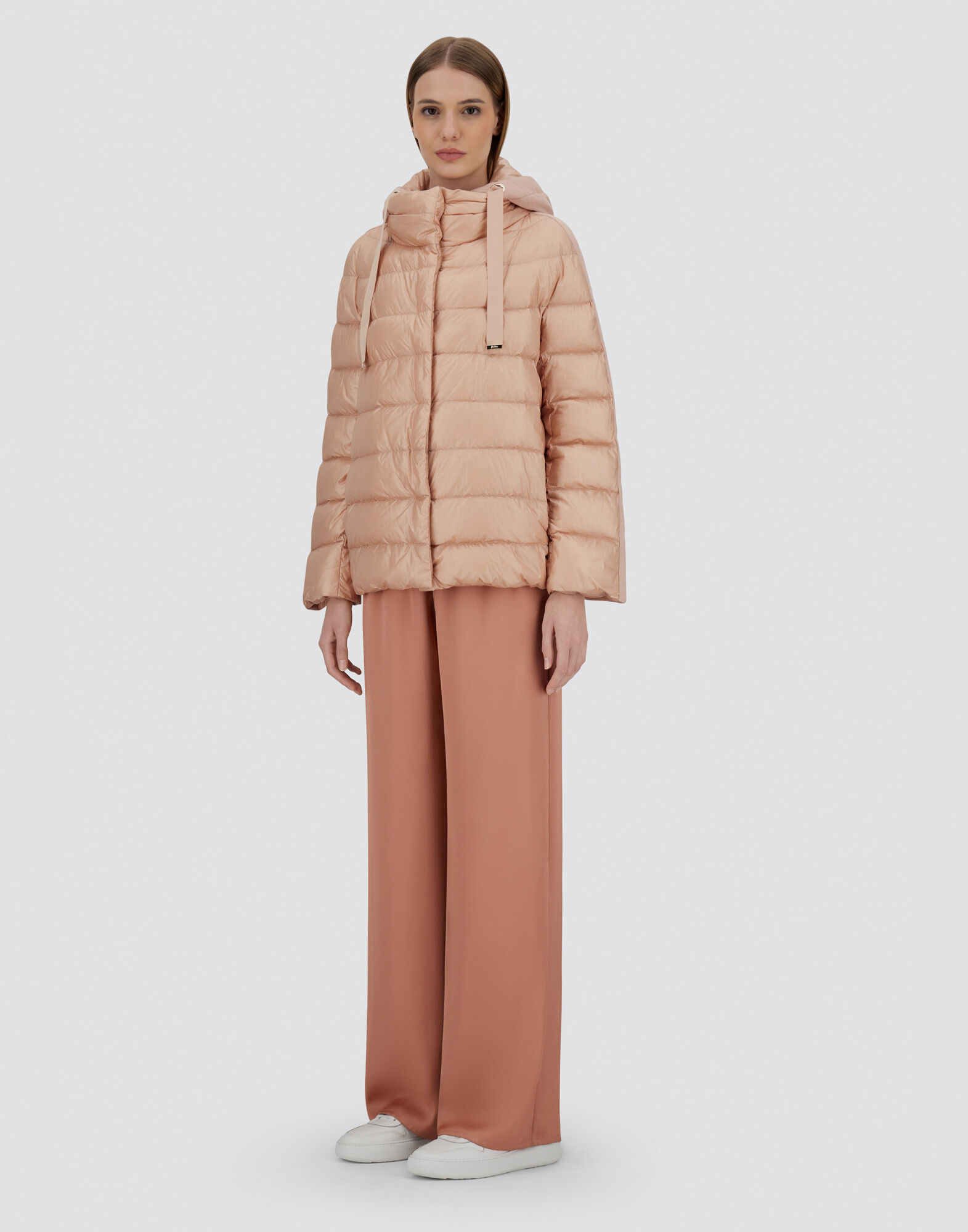 レディース NYLON ULTRALIGHT ＆ シルクカシミア ケープ
