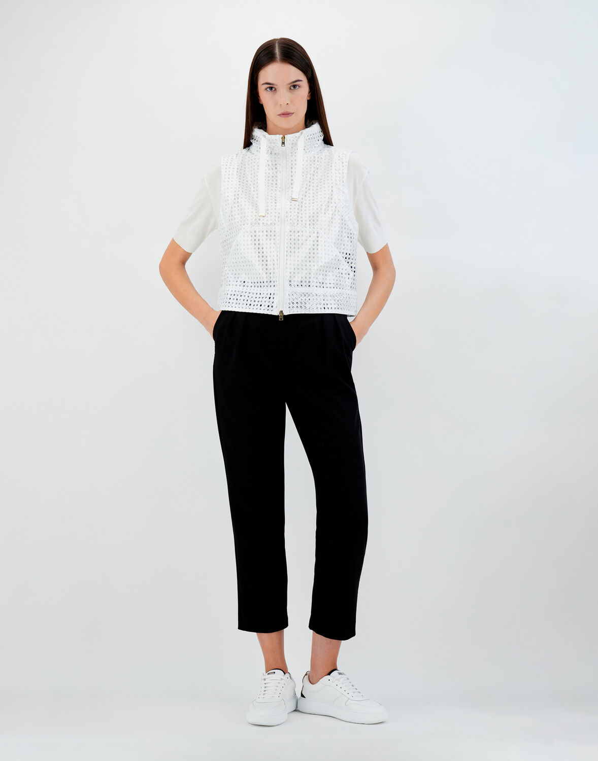 Herno Coated Lace ＆ グログラン ノースリーブジャケット In White