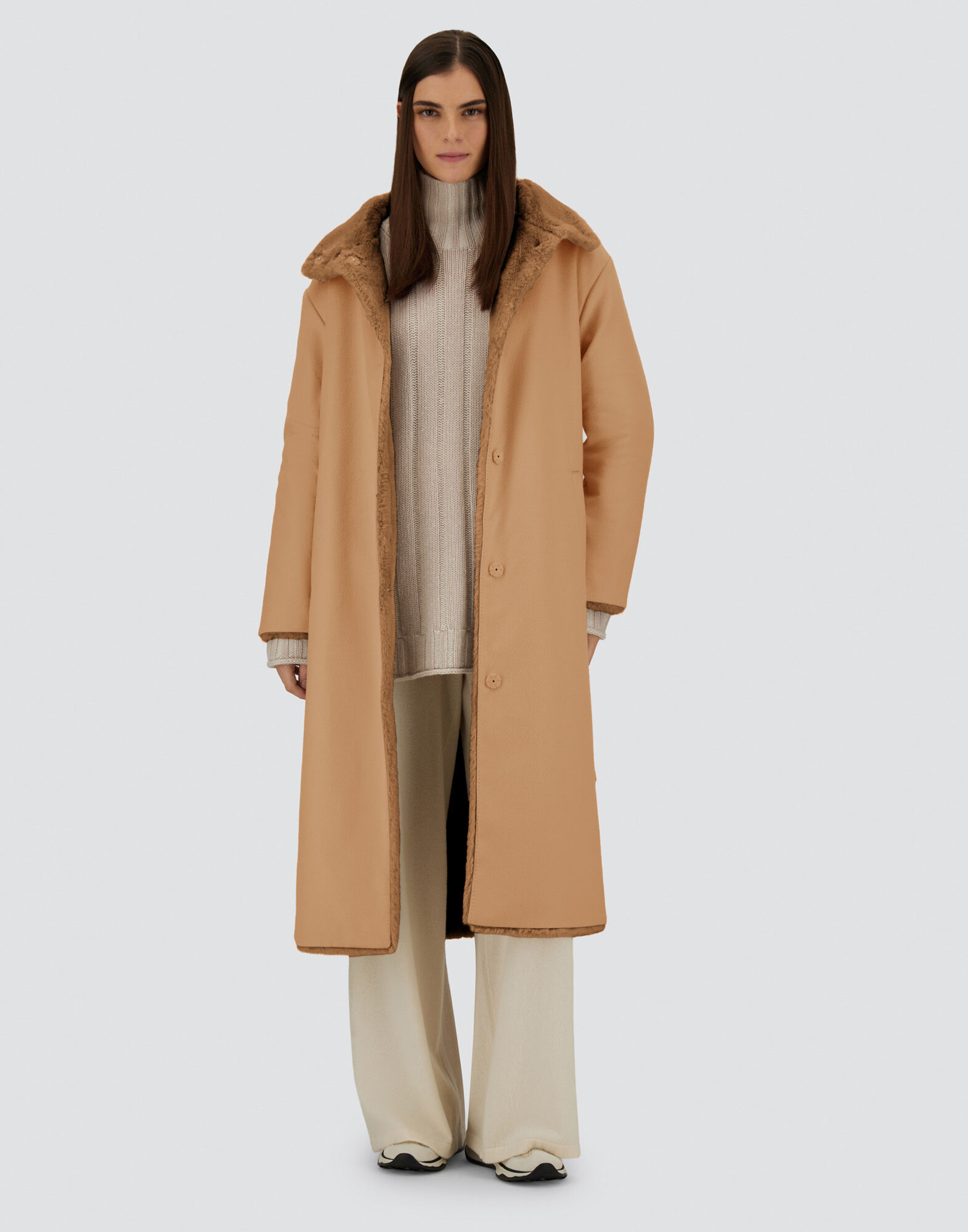 REVERSIBLE COAT IN SOFT ALTERNATIVE FUR AND PURE CASHMERE in Camel