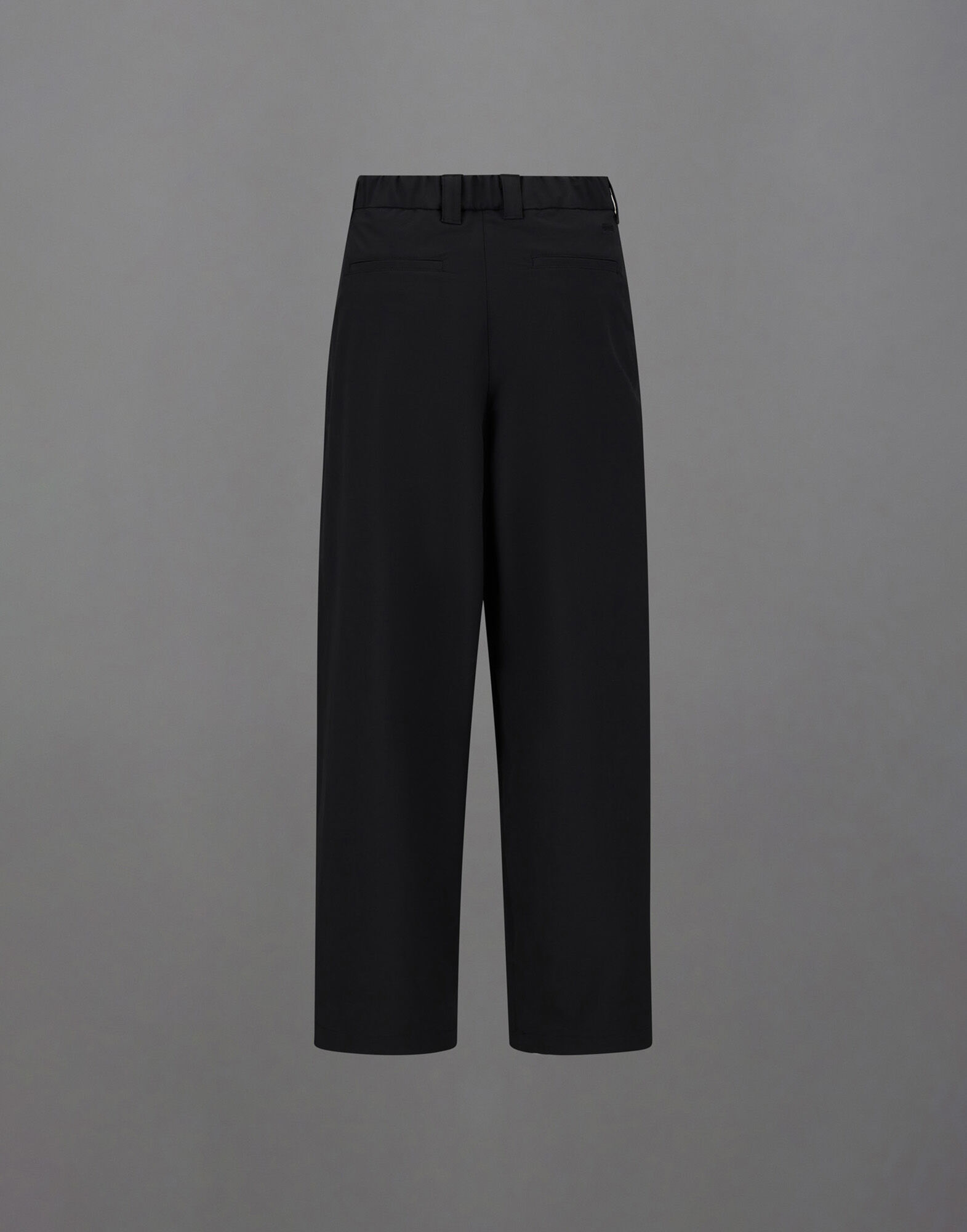 ラミナー コンフォートテック パンツ ブラック | Herno® (ヘルノ)