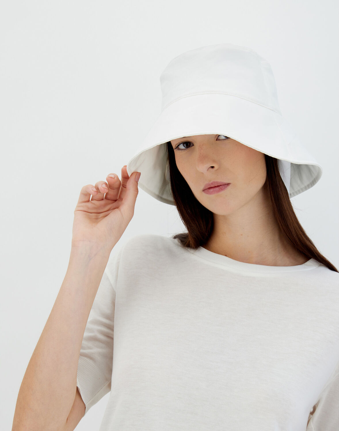 Herno Delon バケットハット In White