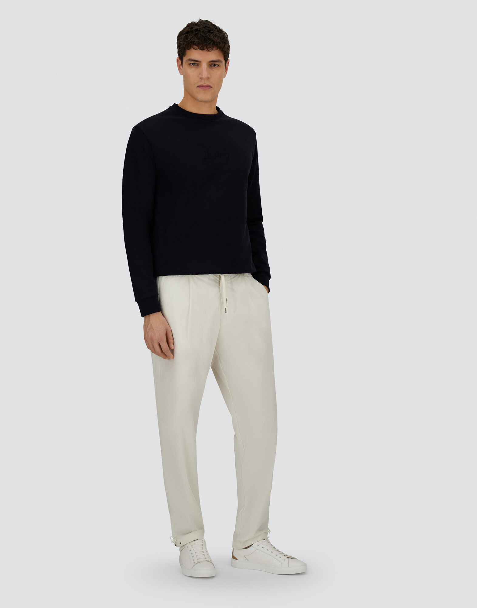 【送料&関税込】Herno Trousers White RESORT TROUSERS IN LIGHT NYLON STRETCH in White for Men | Herno®