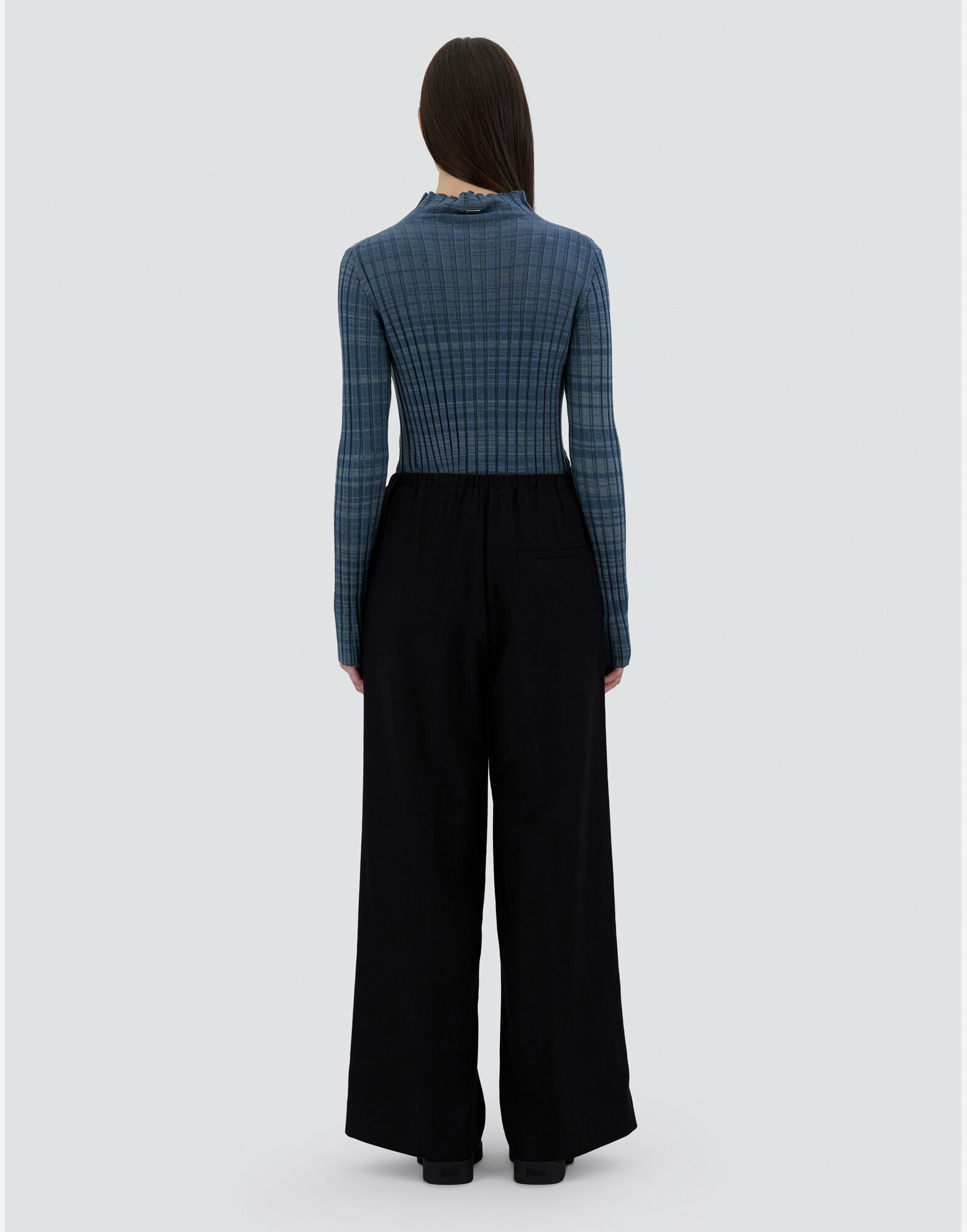 【送料込】HERNO ウィンタータッチ パンツ レディース ウィンタータッチ パンツ ブラック | Herno® (ヘルノ)