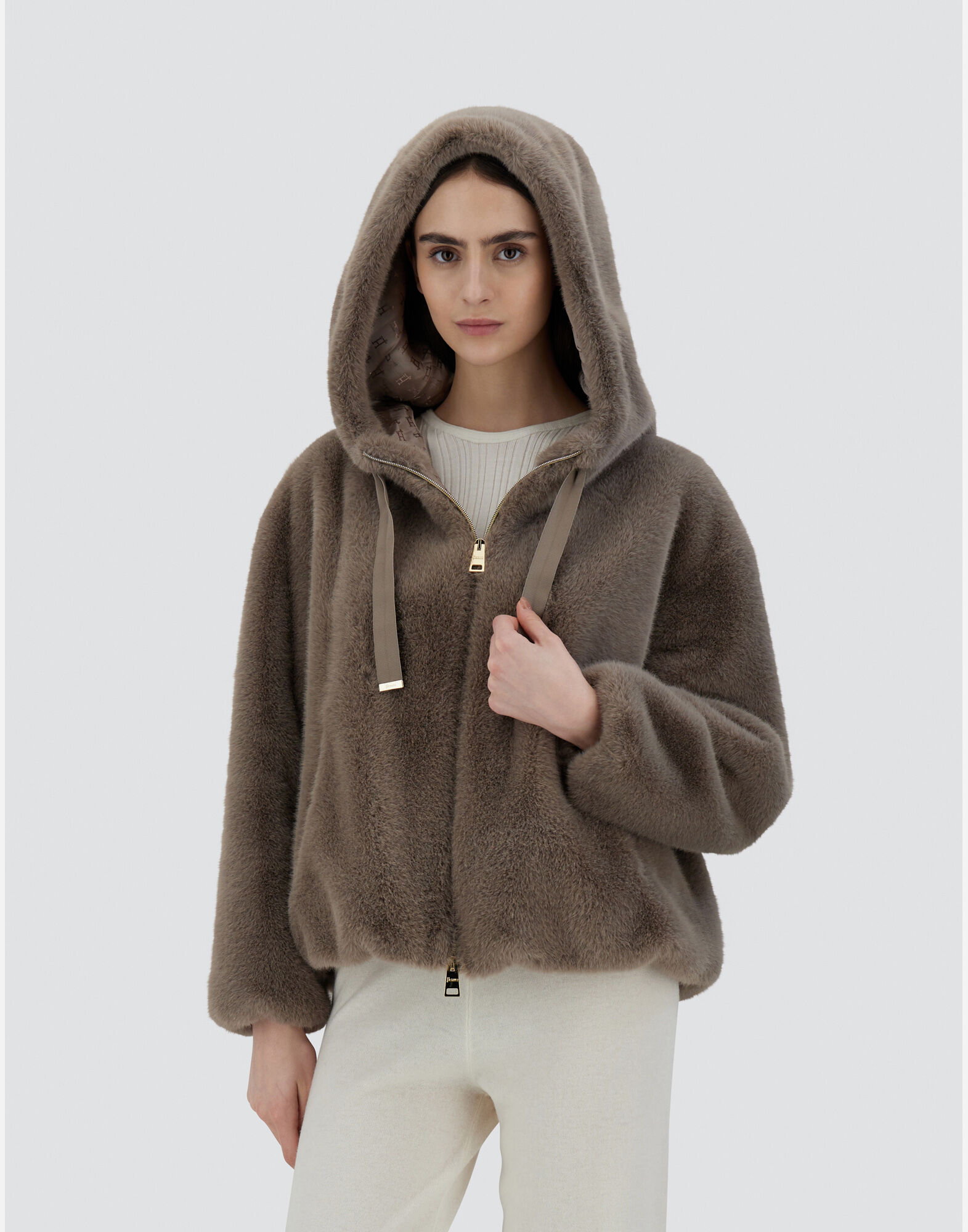 Sweatshirt with fur new arrivals