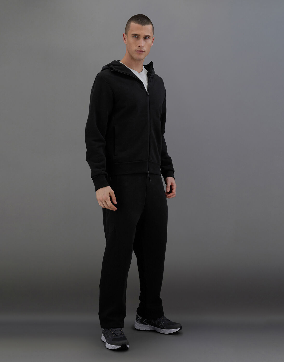 Herno ラミナーヘビー コットン セーター&ライト オパールセント スウェットシャツ In Black