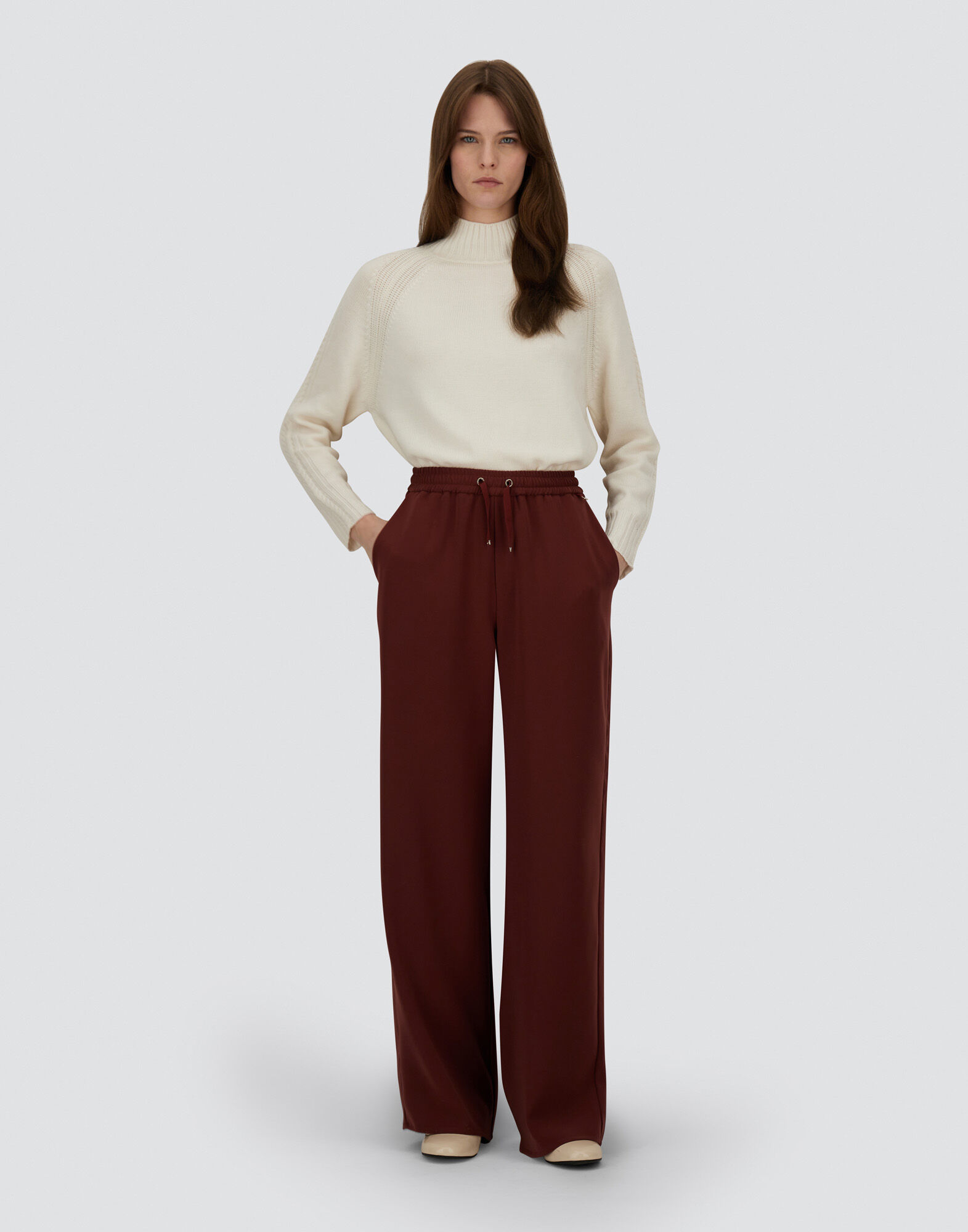 レディース マットクレープサテン パンツ ボルドー | Herno