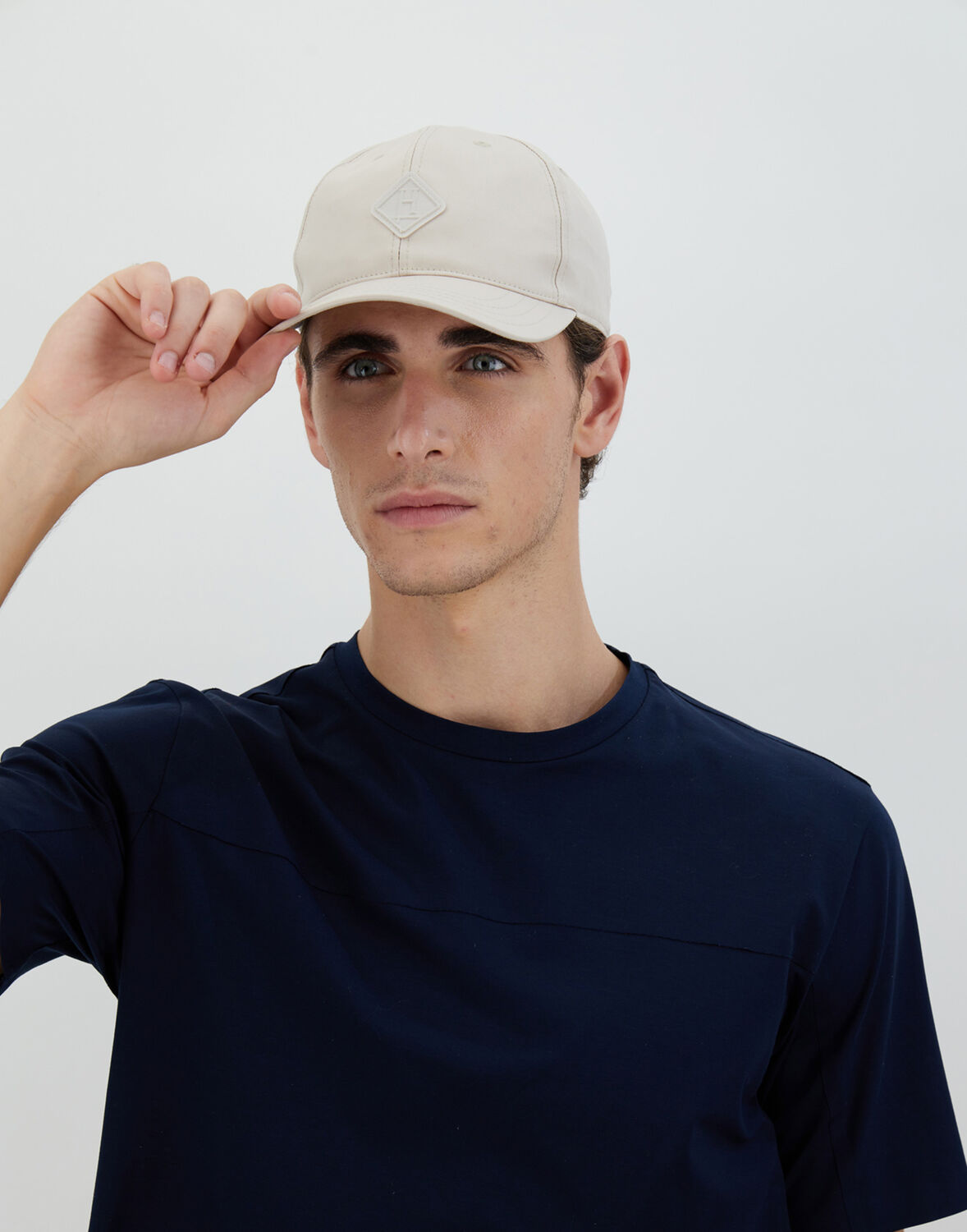 Herno Delon キャップ In Grey Pearl