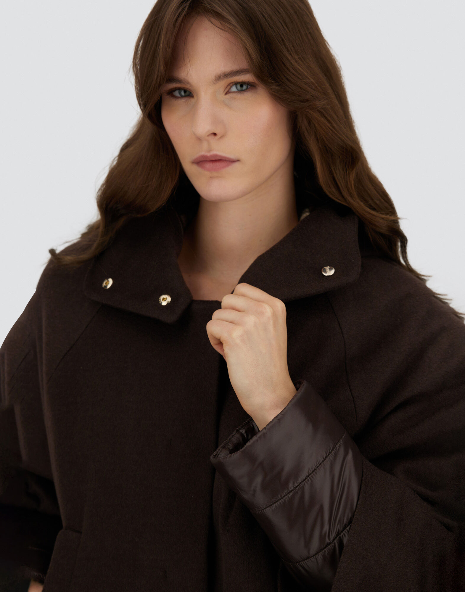 レディース CAPE IN PURE CASHMERE AND NYLON ULTRALIGHT ダーク