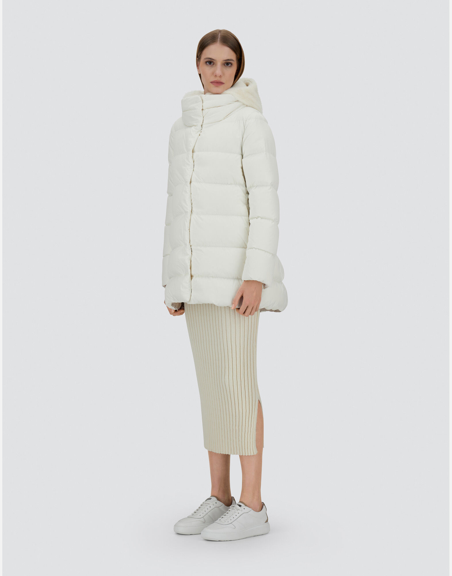 レディース ラゾ＆ニュー・レディ・フェイクファー Aシェイプ コート ホワイト | Herno® (ヘルノ)