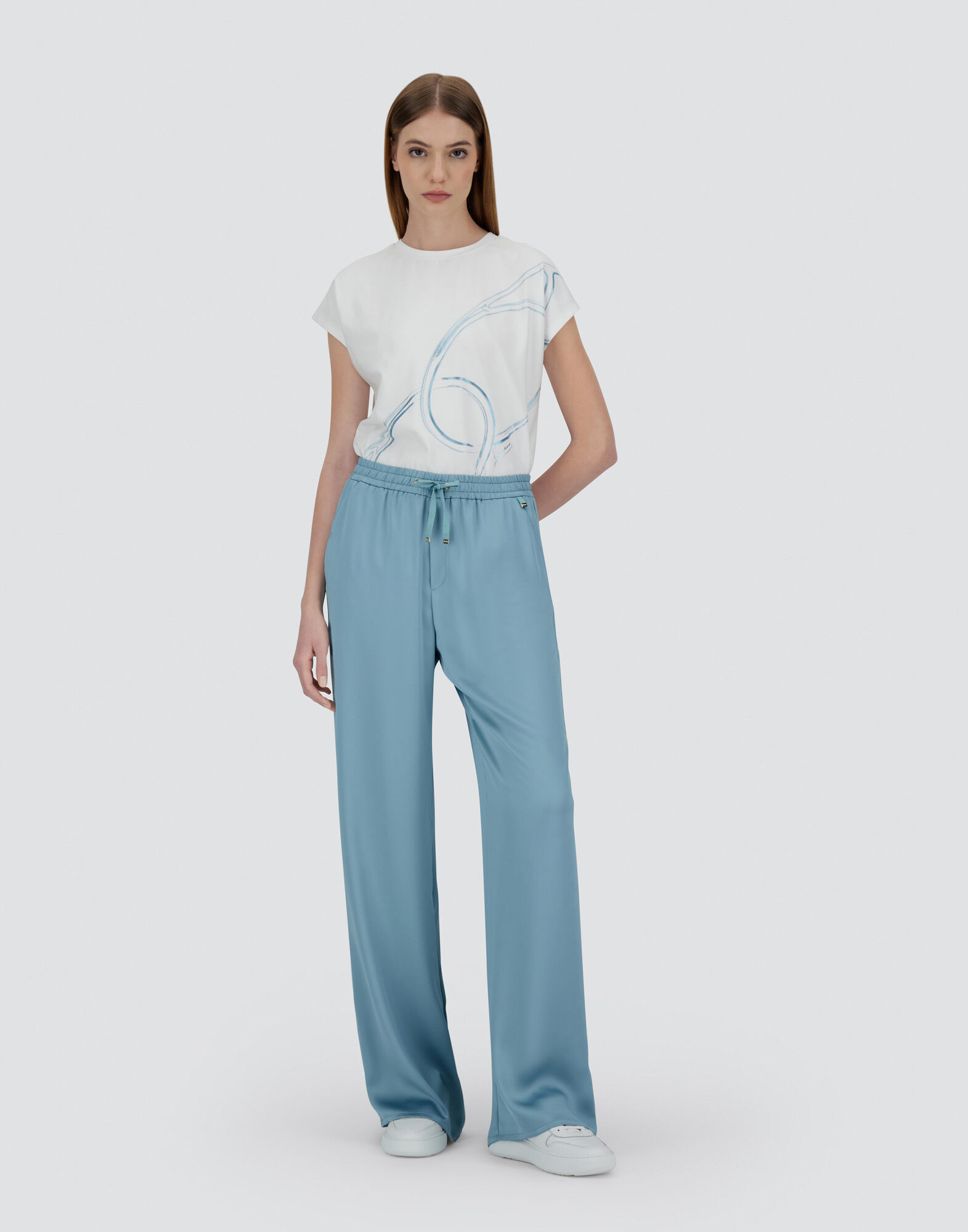 【関税&送料込み】Herno Satin Pants SATIN TROUSERS in Light Blue for Women | Herno®
