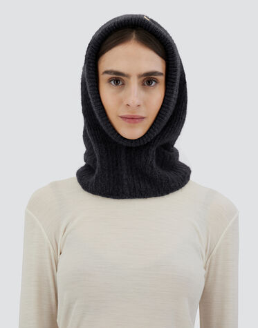 NOVICA Donna Alpaca Miscela Cappuccio Ruana del Capo