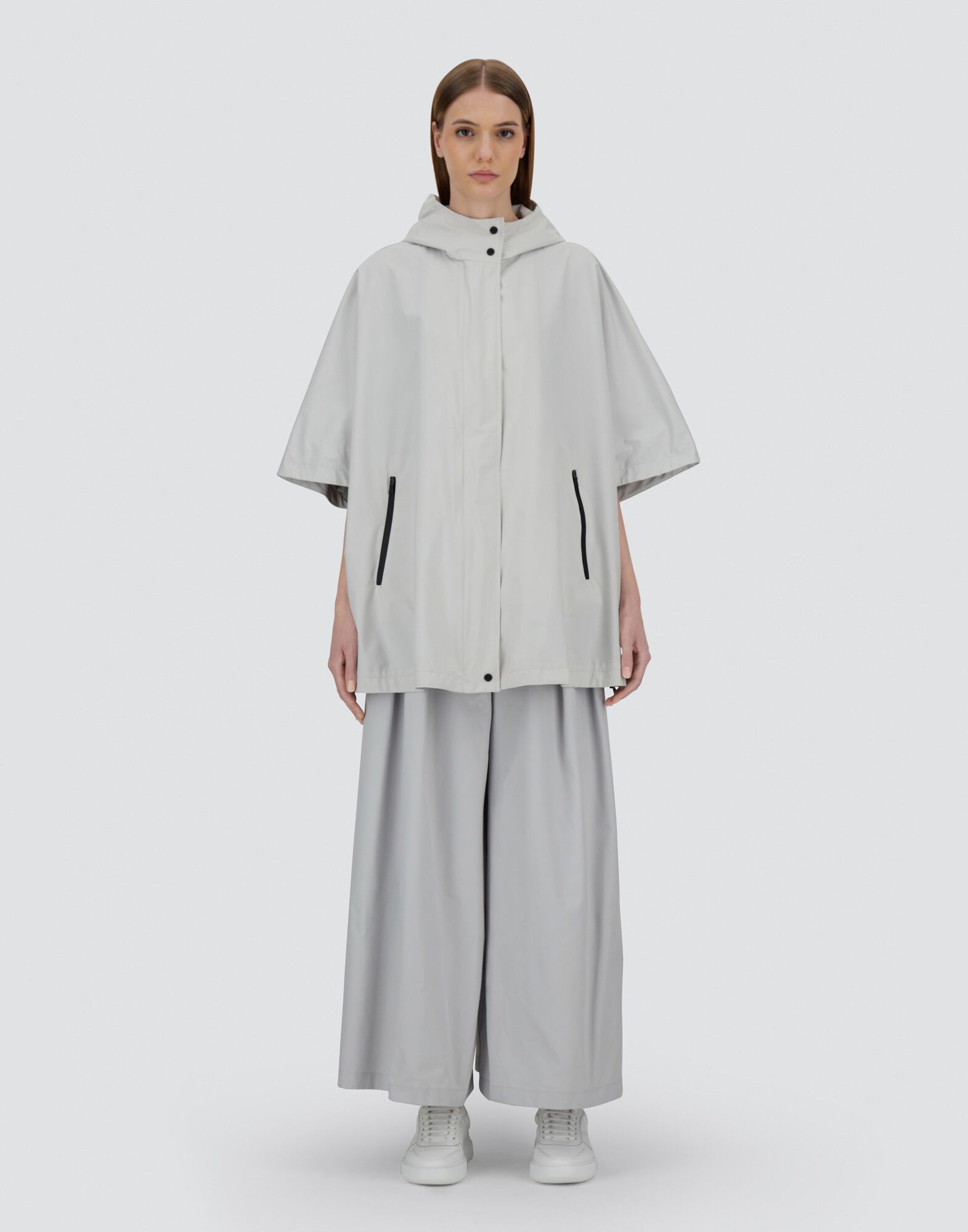 【送料&関税込】Herno Trousers With Crumpled Effect LAMINAR TRENCH COAT IN 2L GORE-TEX in Black | Herno®