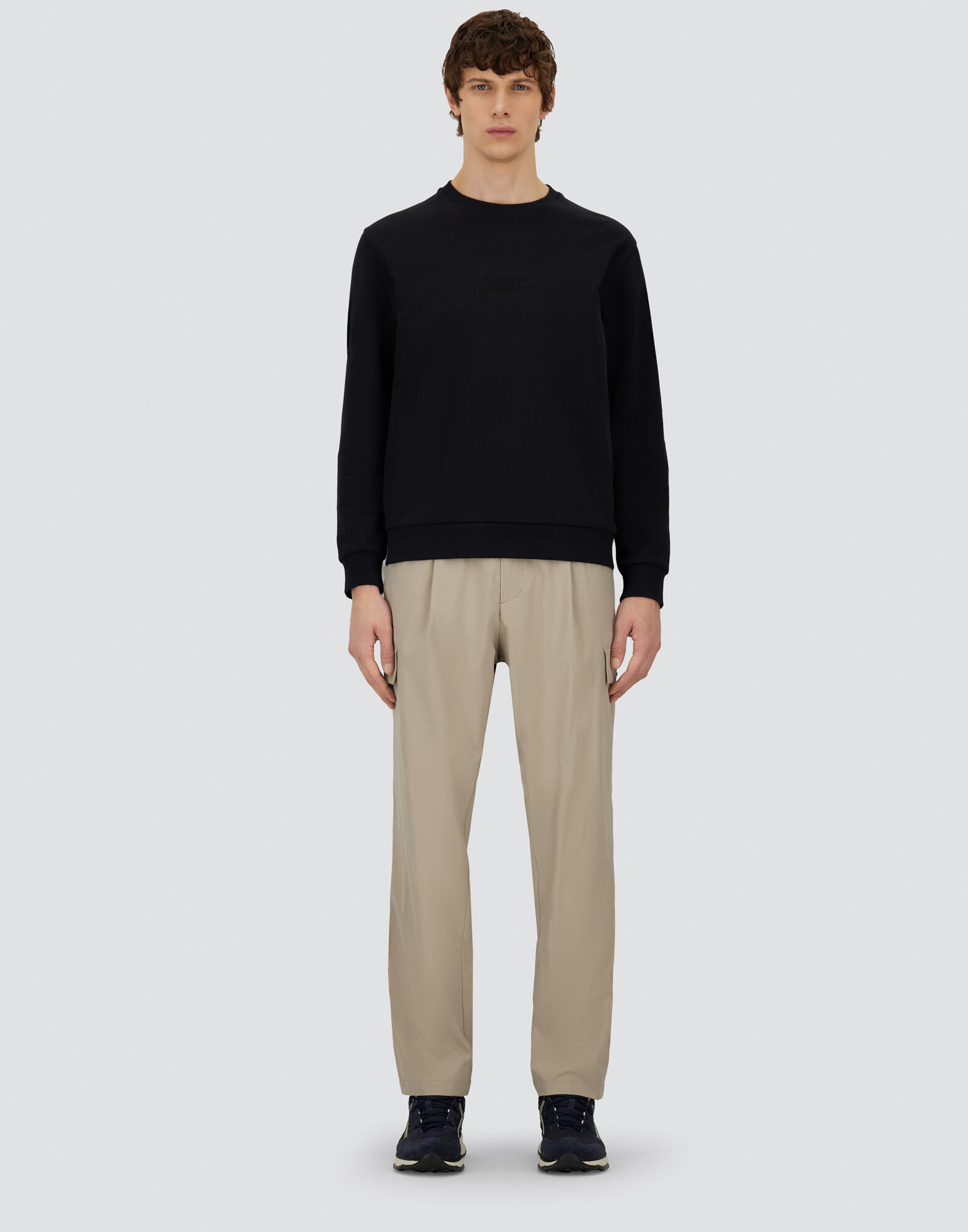 メンズ RESORT SWEATSHIRT IN COTTON ネイビーブルー | Herno® (ヘルノ)